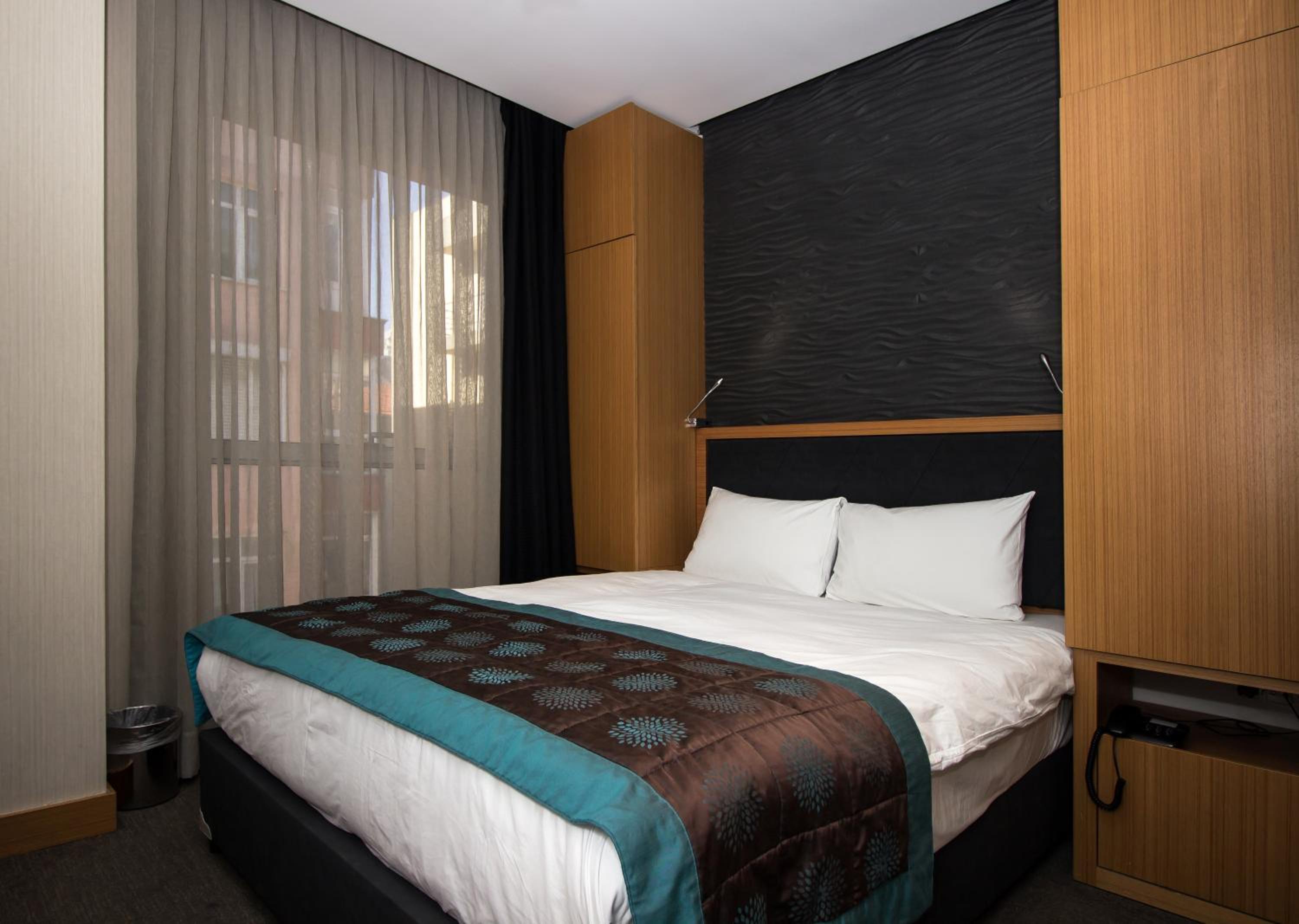 Standard Double or Twin Room photo 1