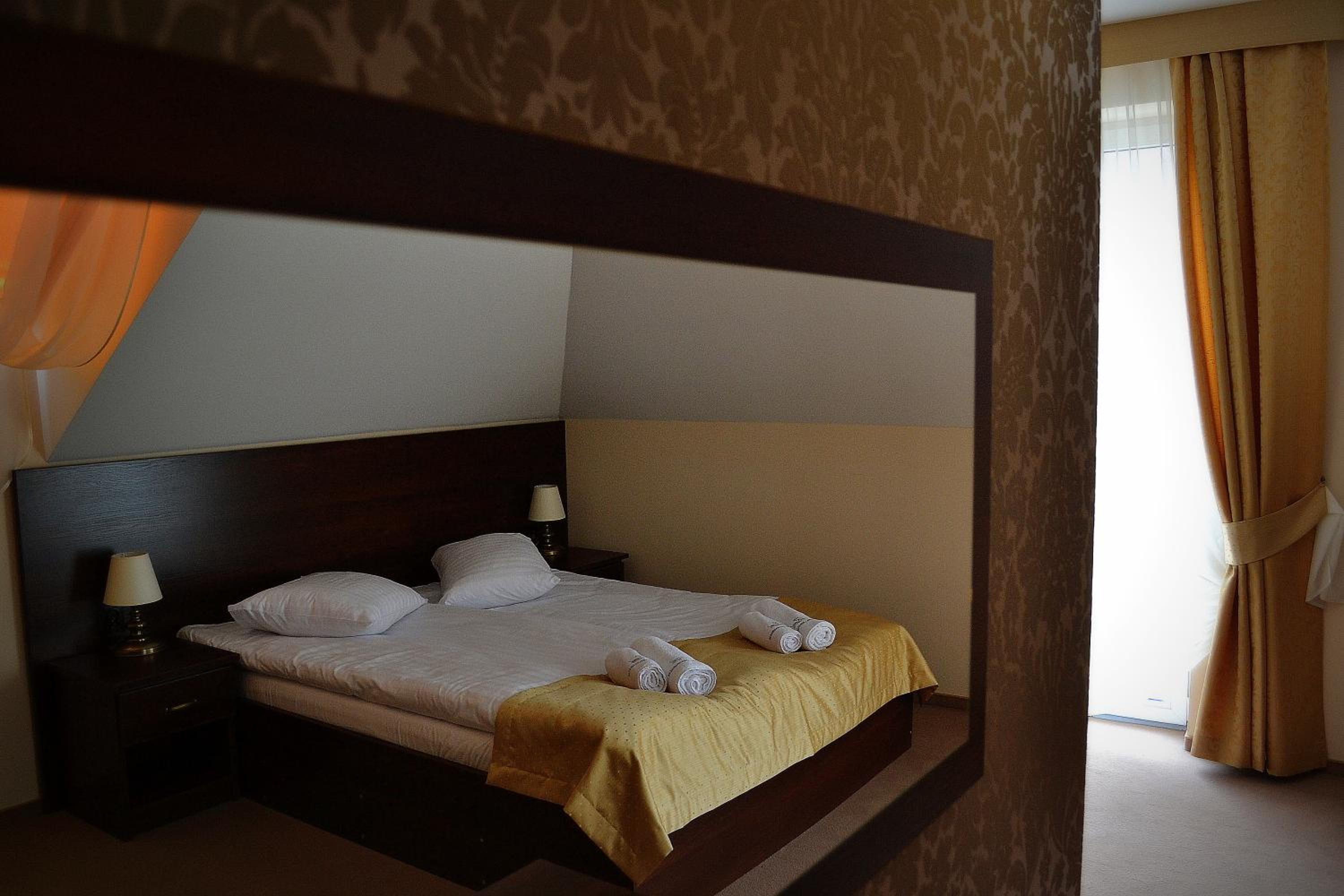 One-Bedroom Apartment with Balcony photo 1