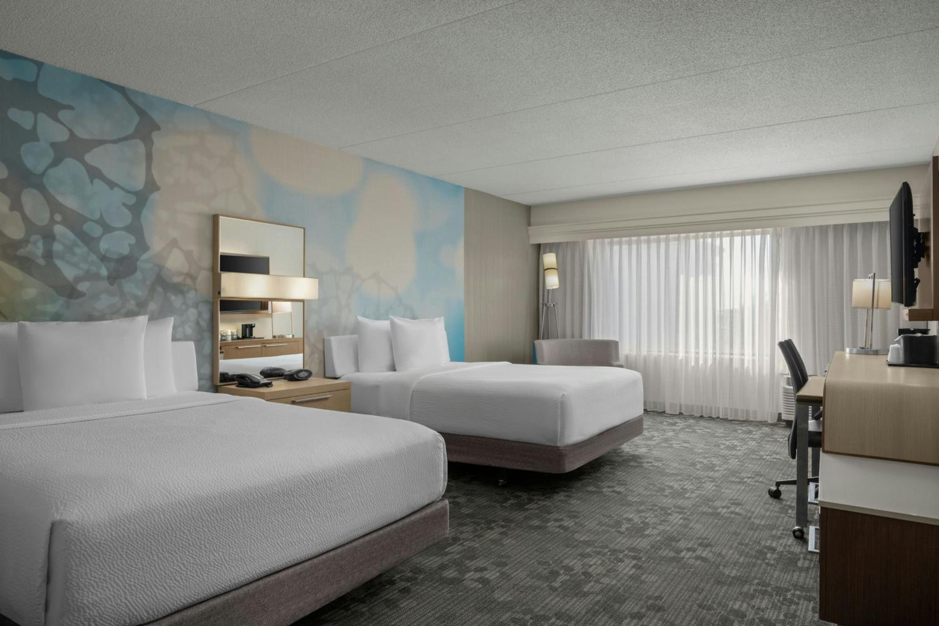 Queen Room with Two Queen Beds and Bathtub - Mobility Access - Photo 1