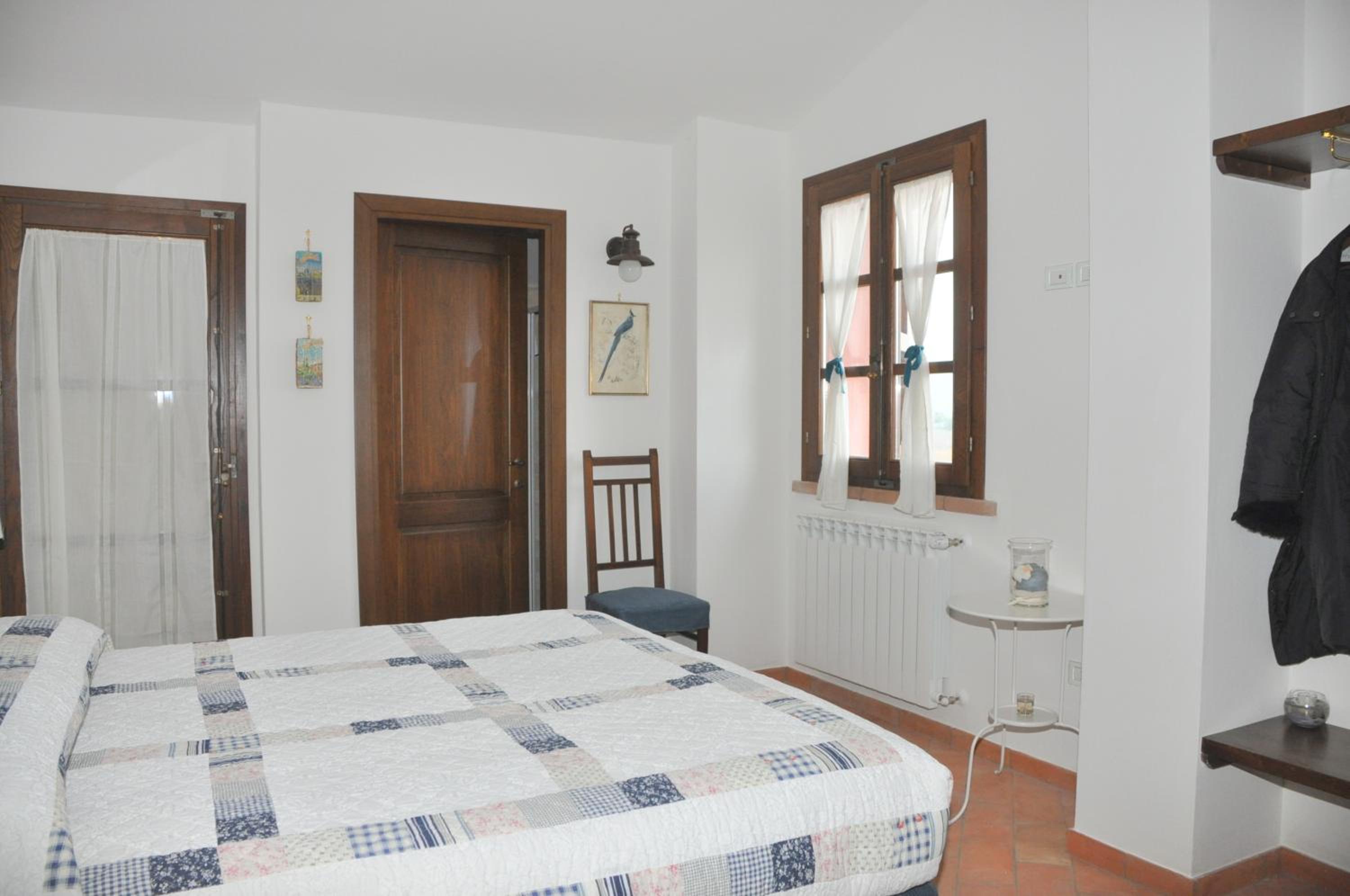 Basic Triple Room photo 2