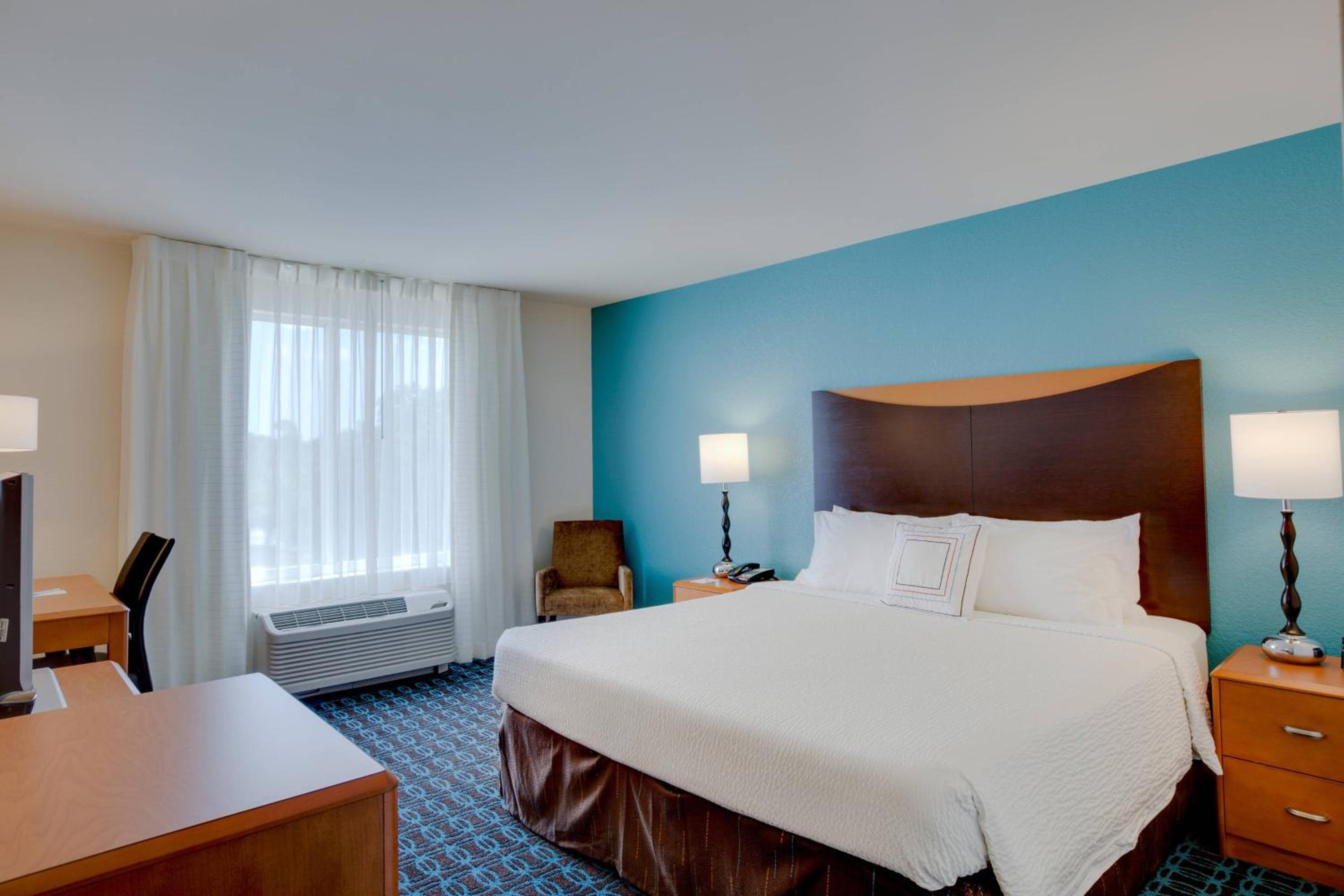 King Room - Hearing Access - Photo 1