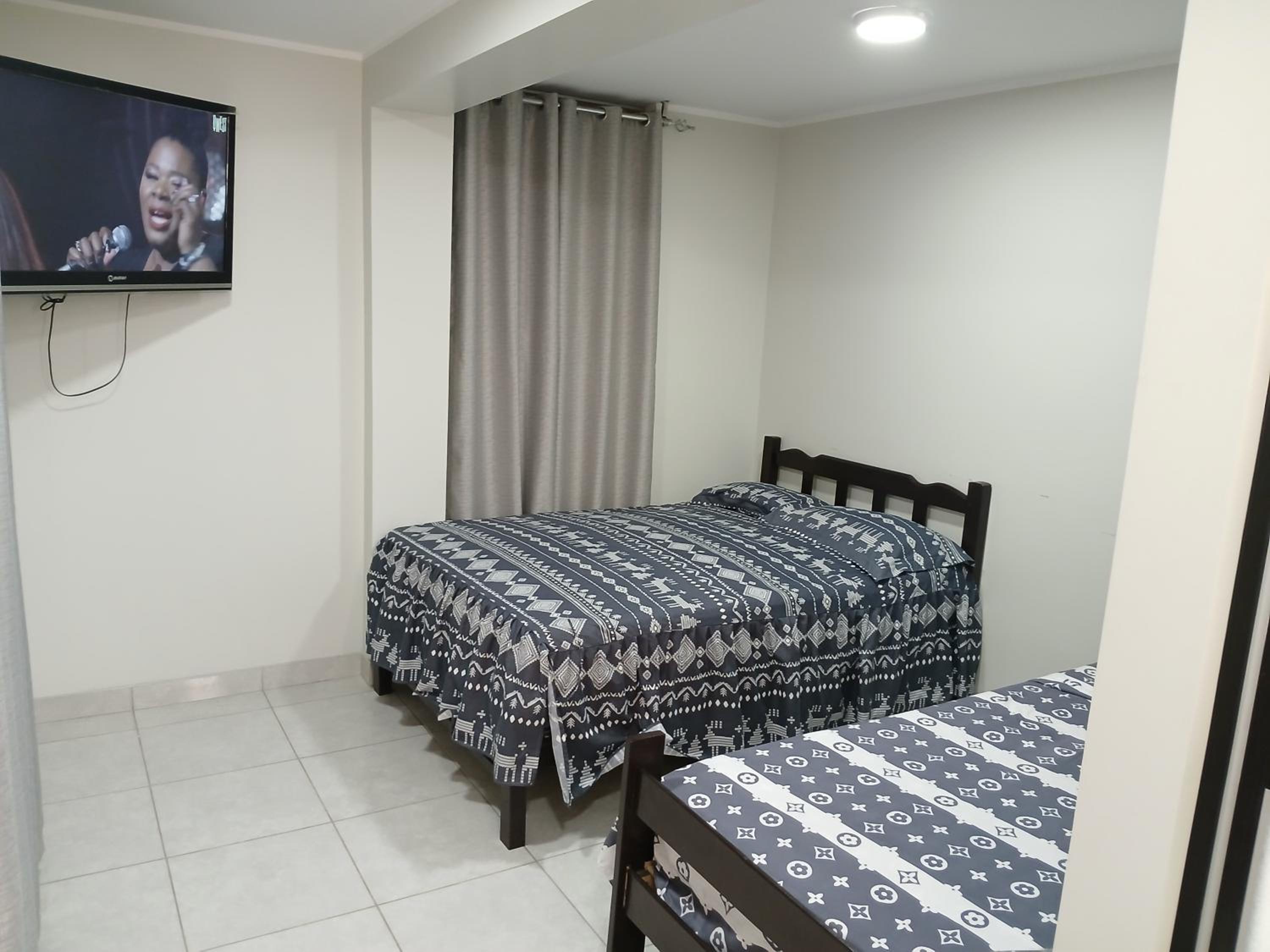Twin Room with Bathroom photo 2