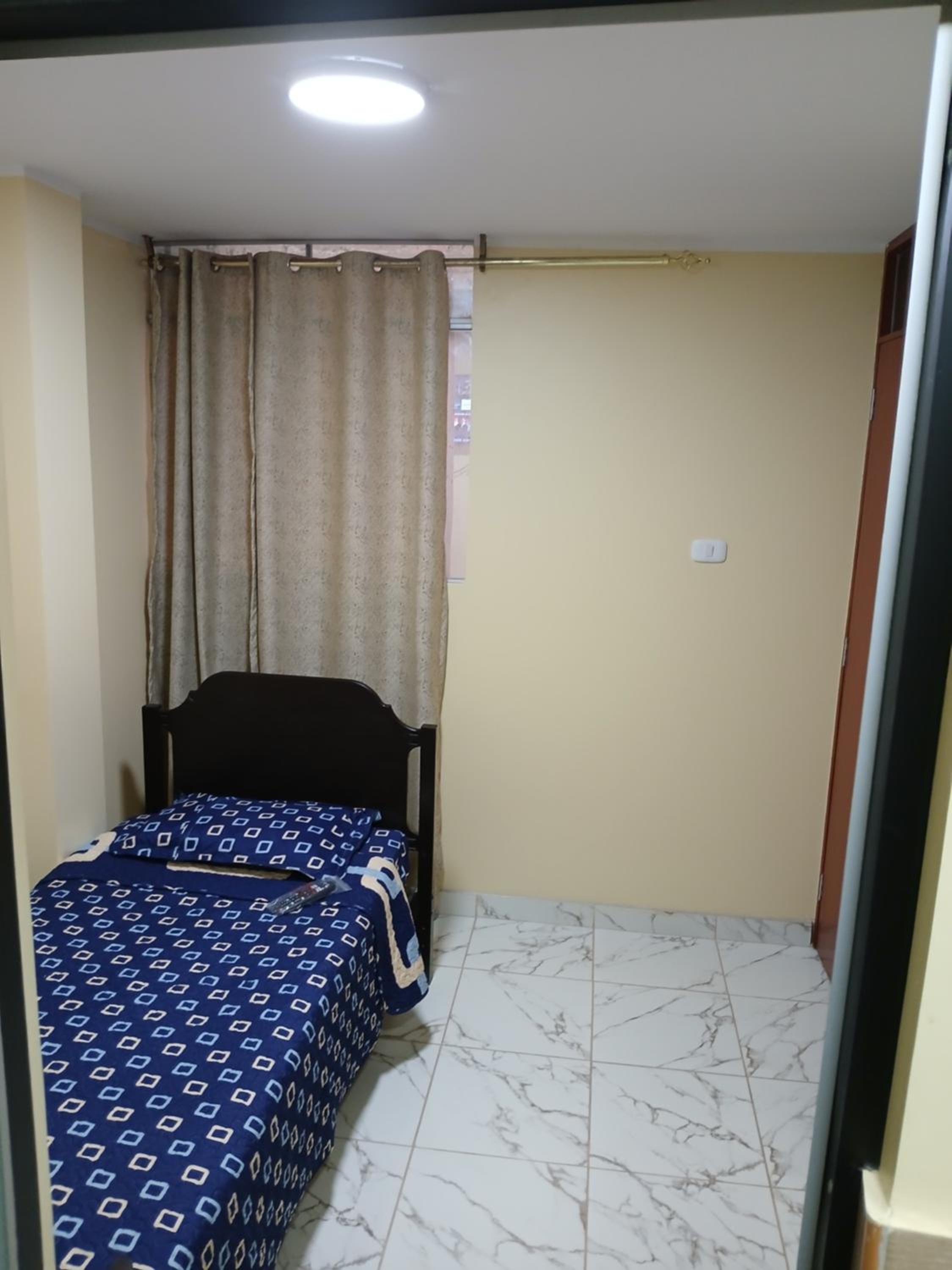 Single Room with Private Bathroom photo 1