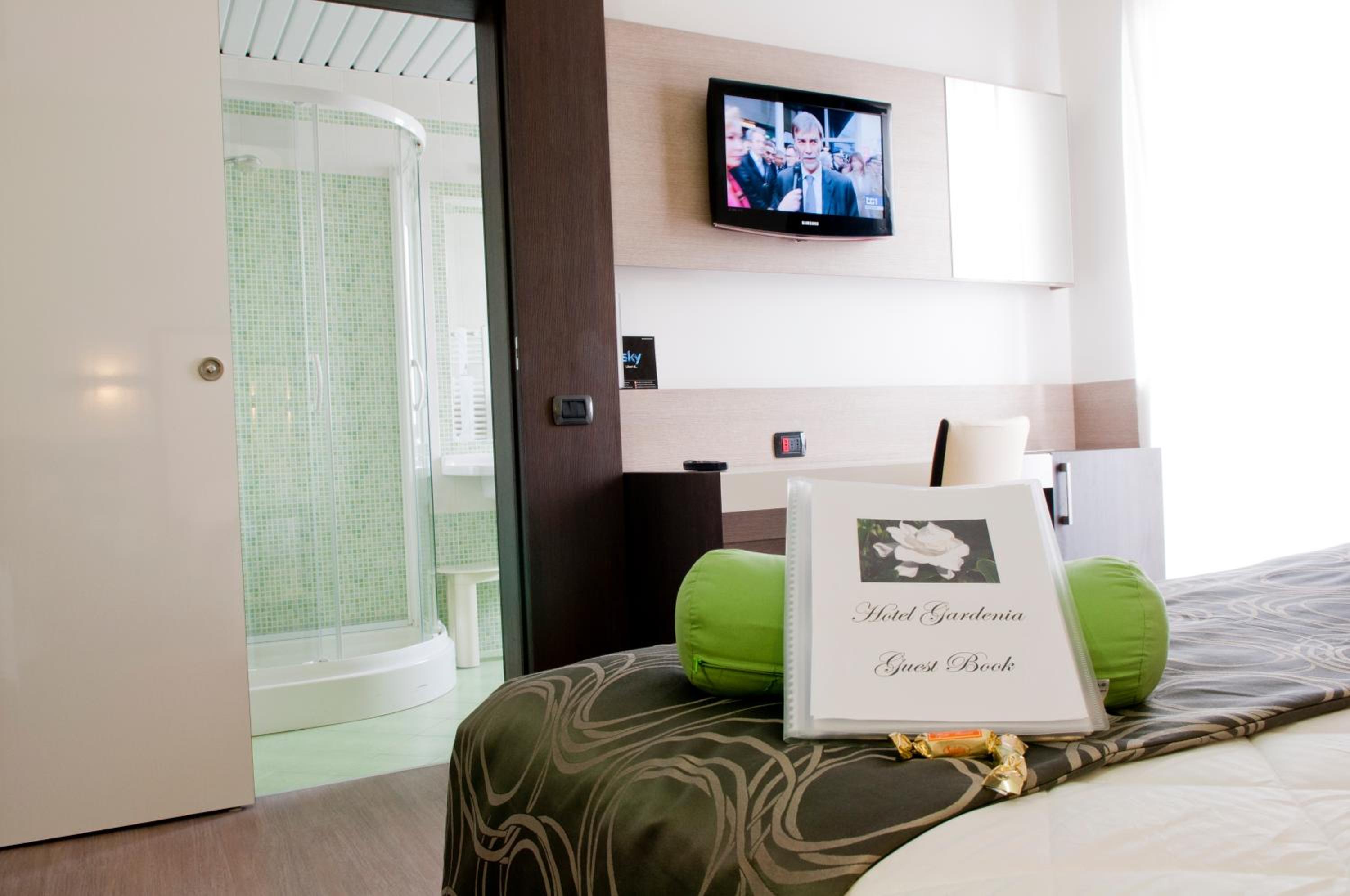 Business Double Room - Photo 13