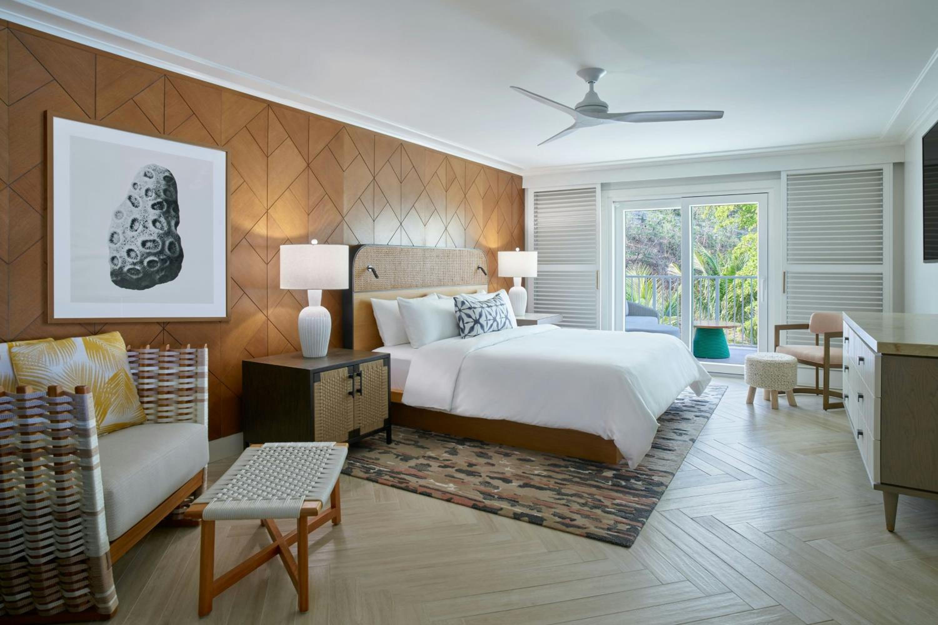 1 Bedroom Suite, 1 King, Sofa bed, Ocean view, Balcony (Mobility Accessible w/ Roll-in Shower) thumbnail 6