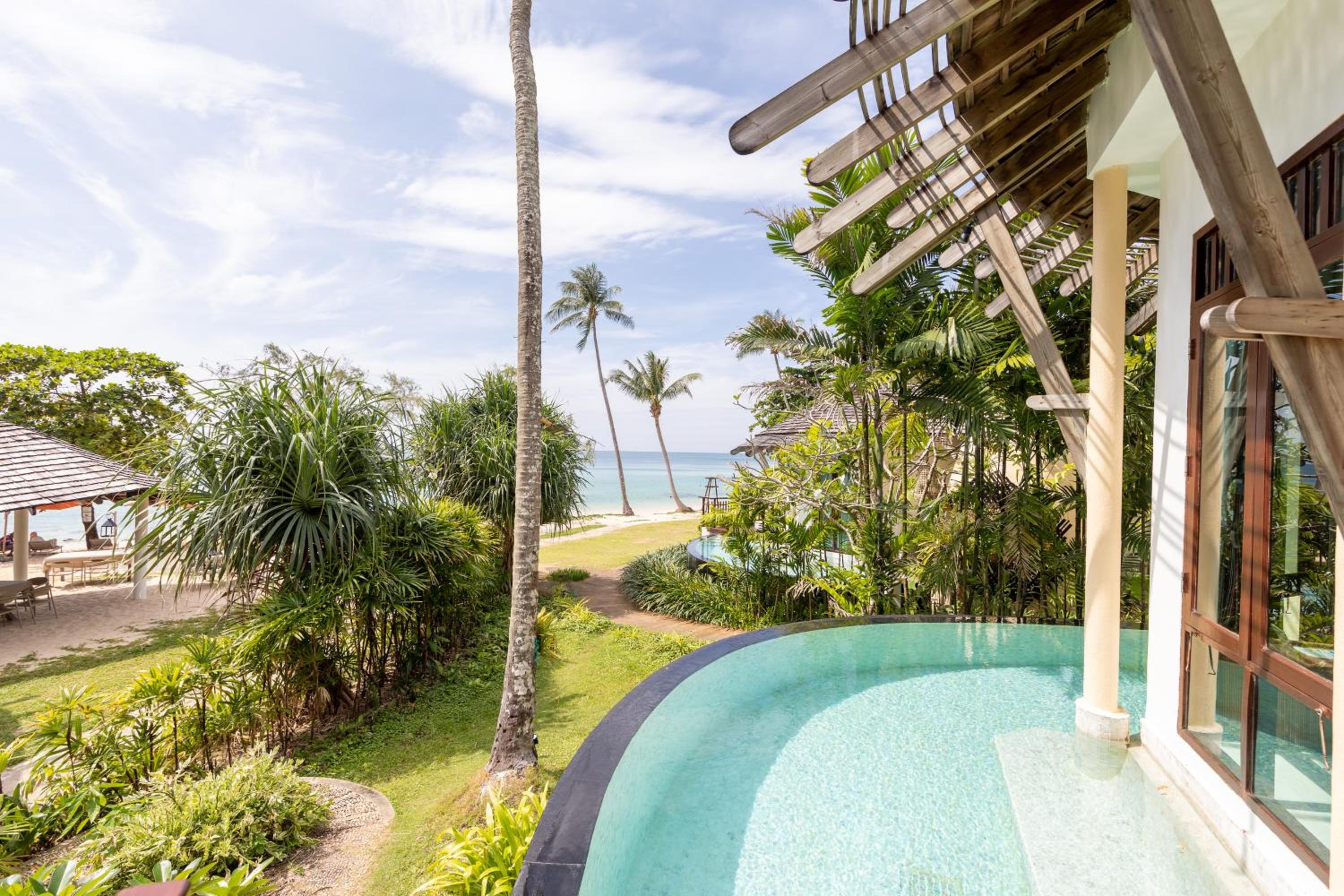 Villa with Sea View - Photo 4