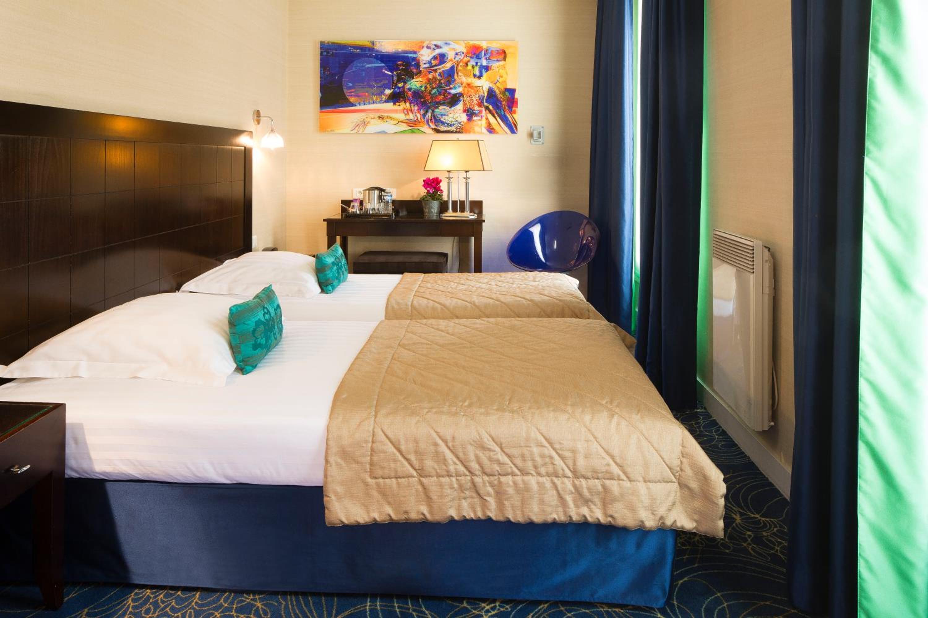 Triple Room With 3 Single Bed thumbnail 5