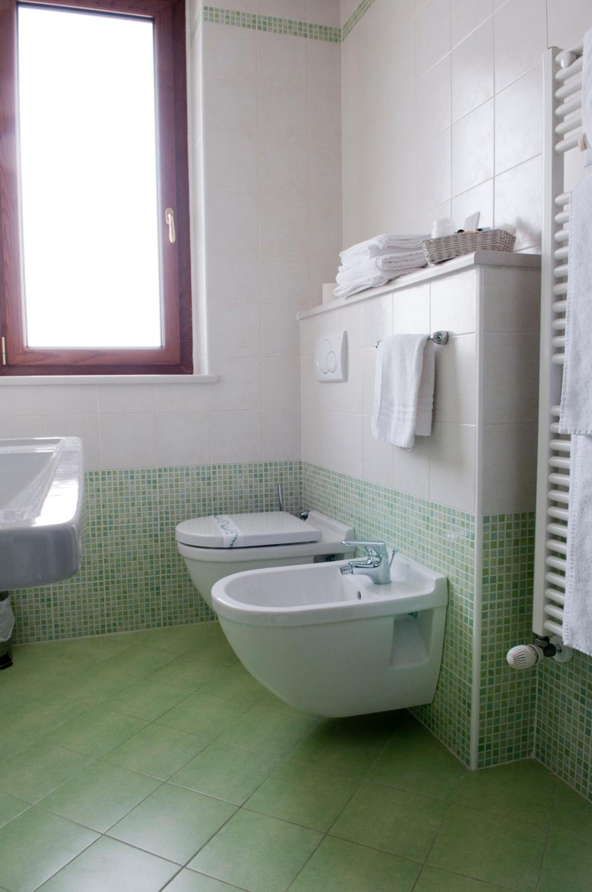 Business Double Room - Photo 3