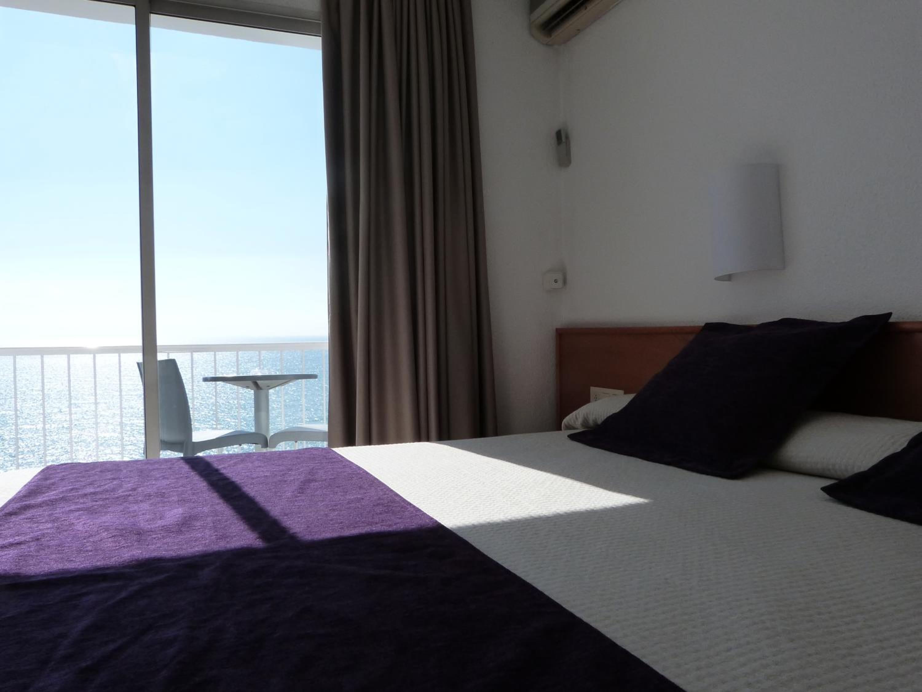 Superior Twin Room with Sea View photo 3