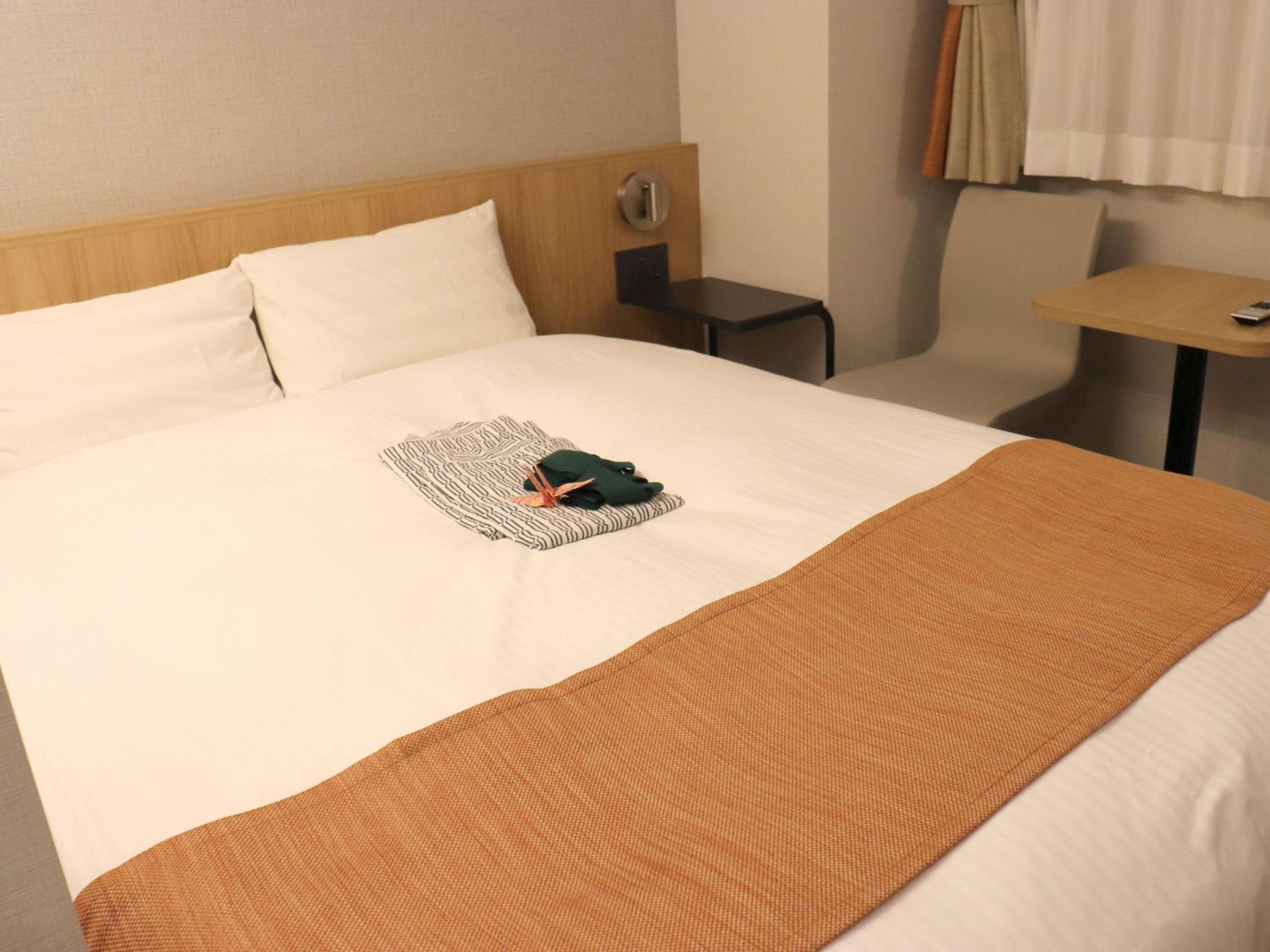 Double Room R-Type - Non-Smoking photo 3