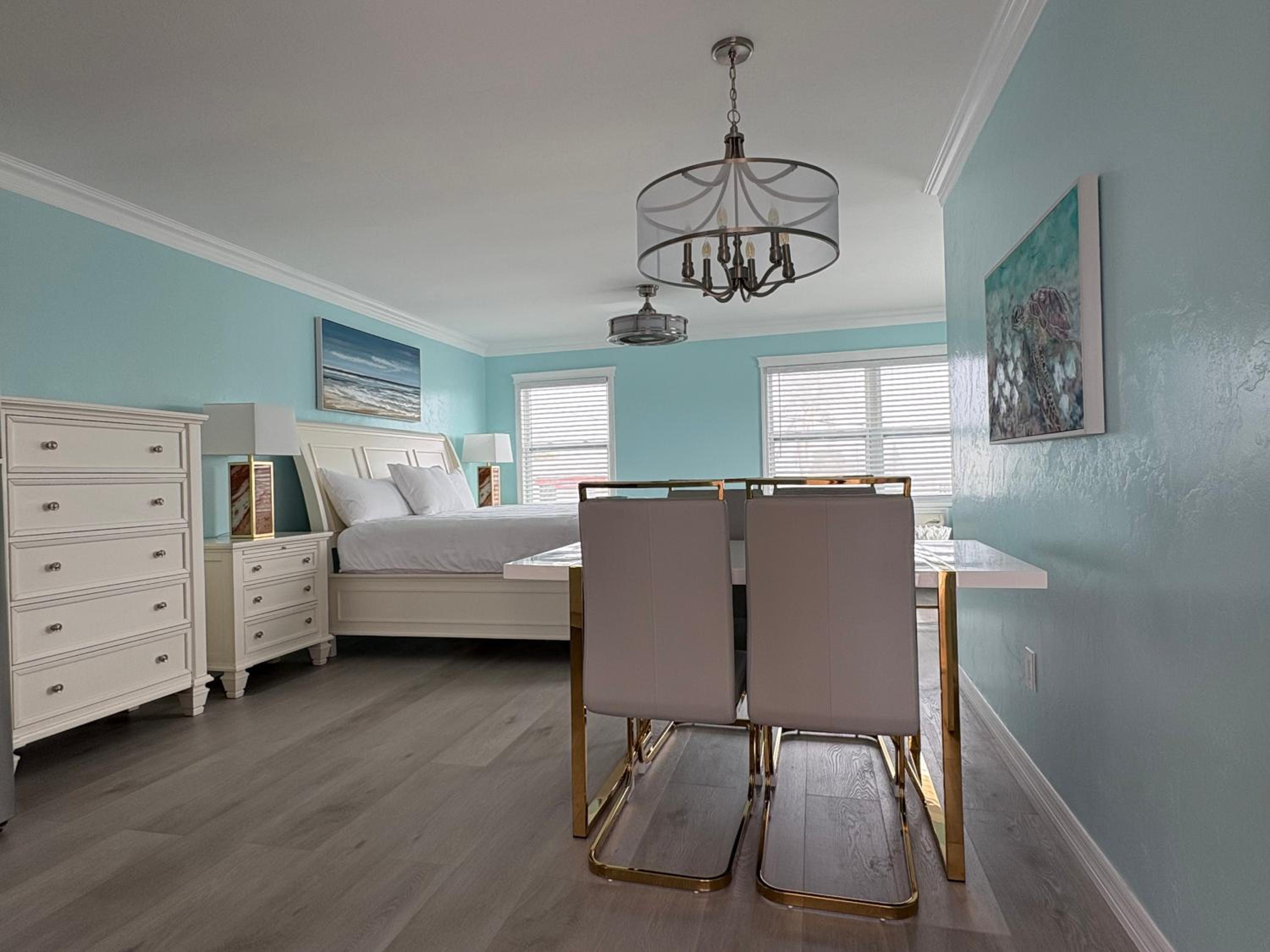 Premier King Room - Photo 1