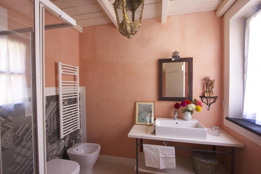 Triple Room with Private Bathroom photo 2