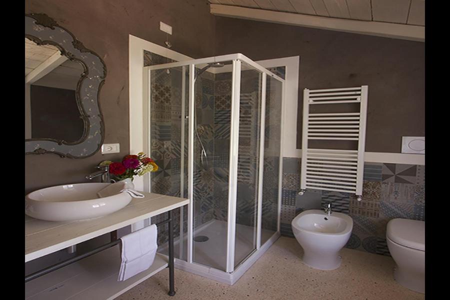 Double or Twin Room with Private Bathroom photo 3