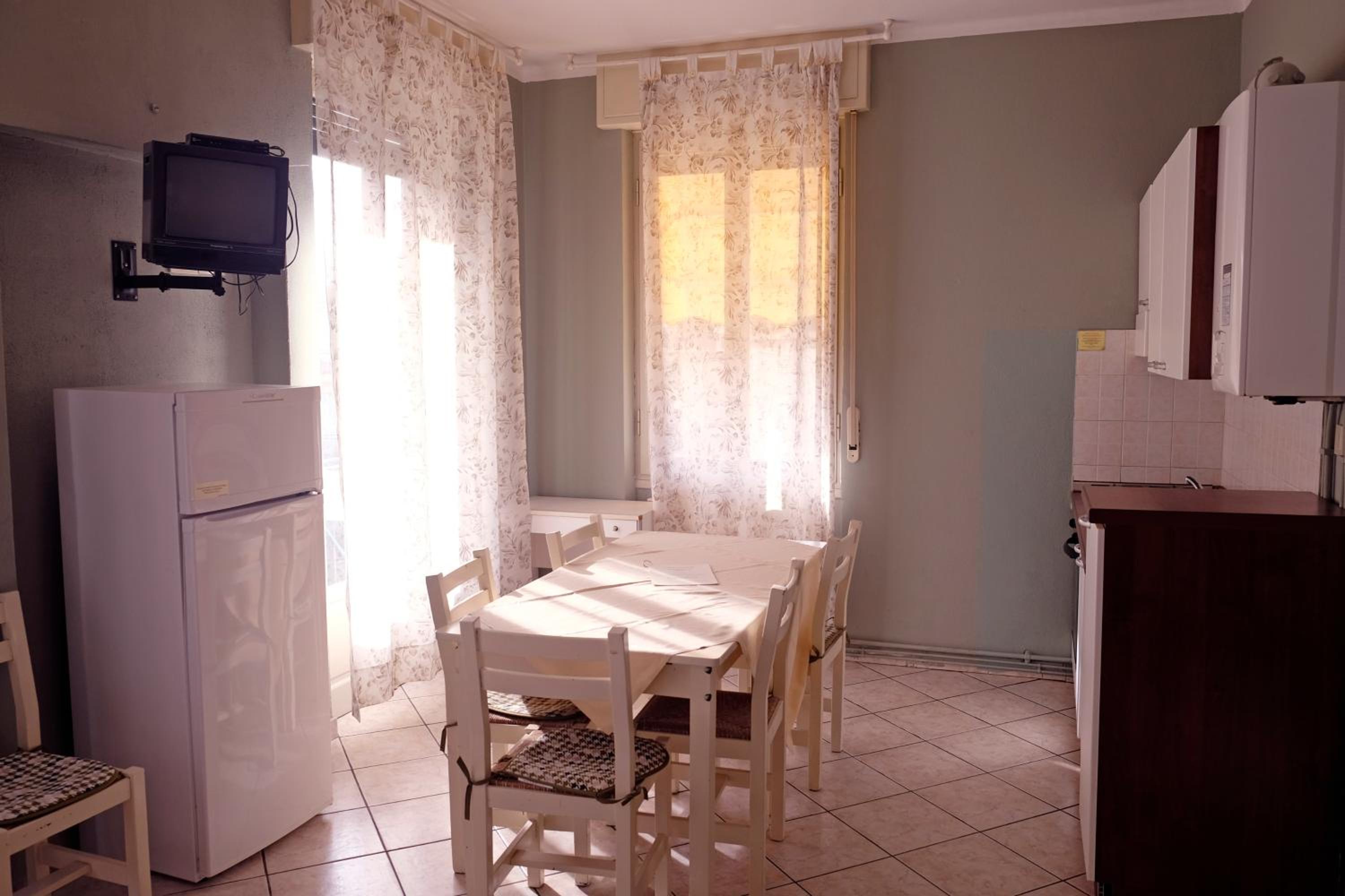 Studio Apartment photo 2
