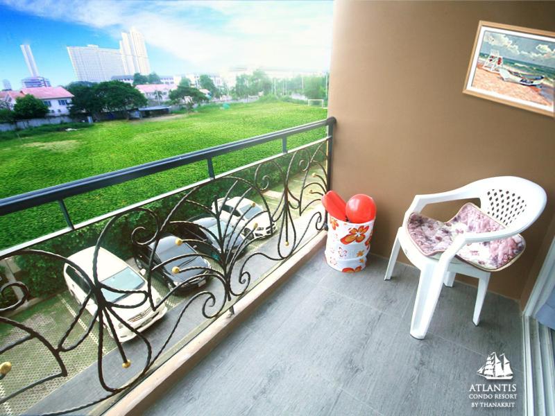 Apartment with Garden View photo 2