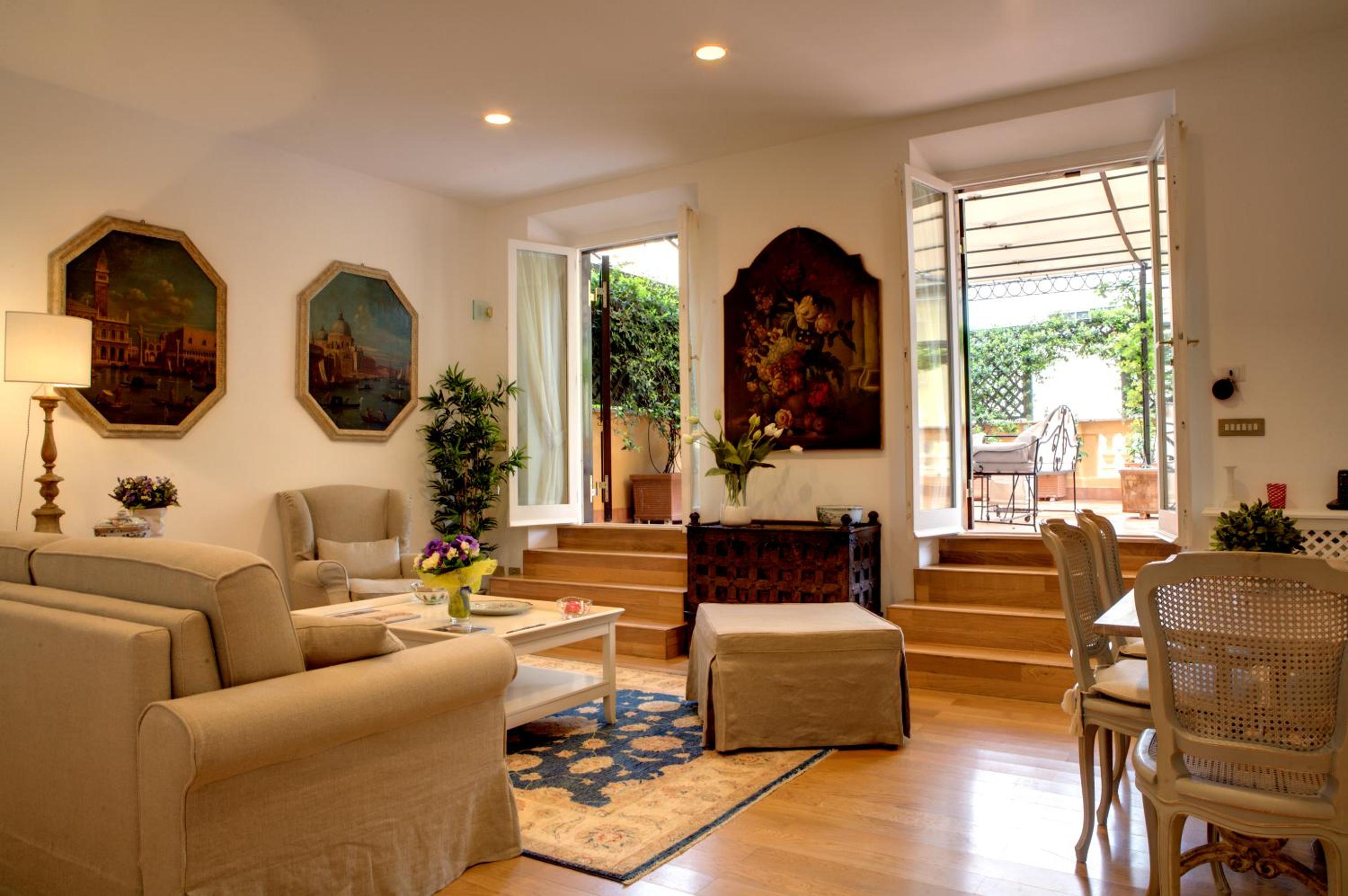 Suite with Patio - Annex photo 1