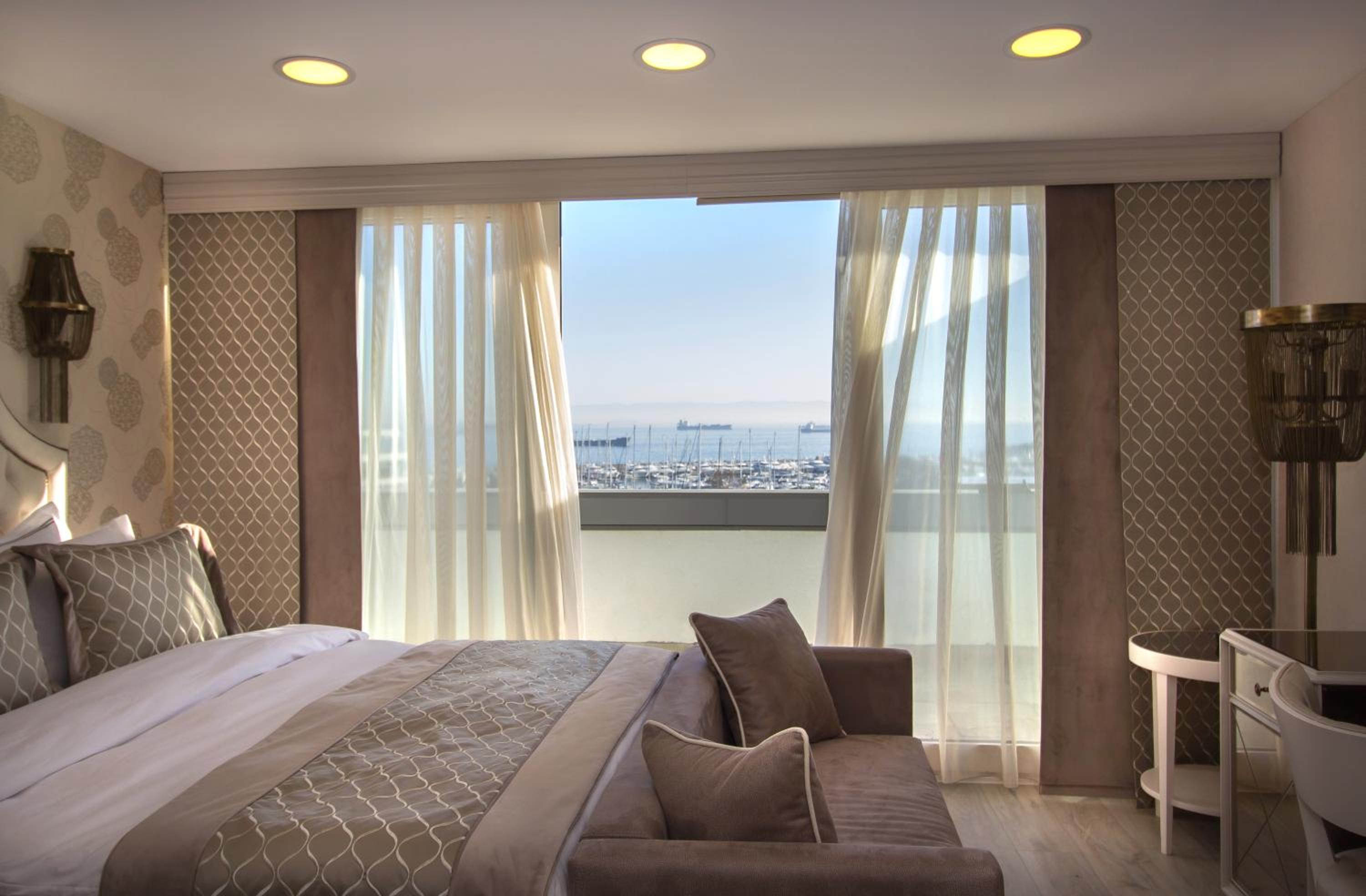 Junior Suite with Sea View photo 2