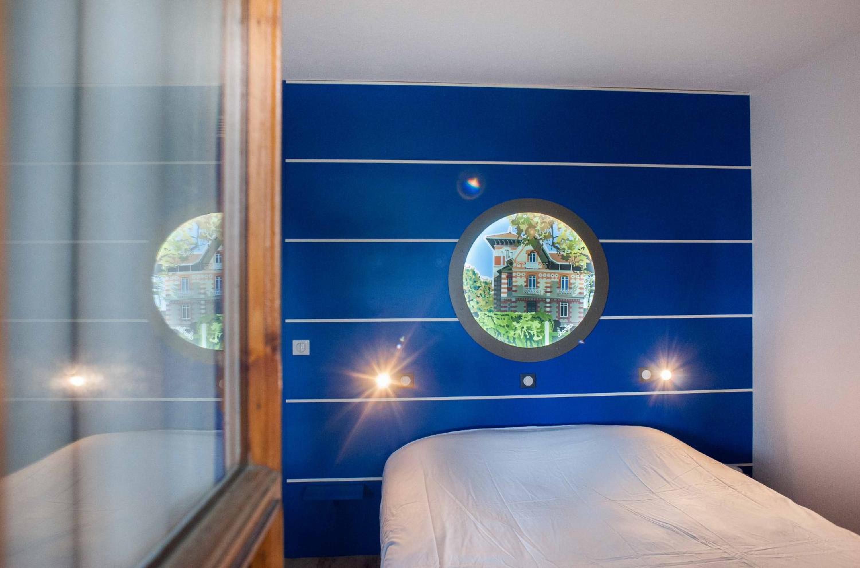 Double Room - Photo 11