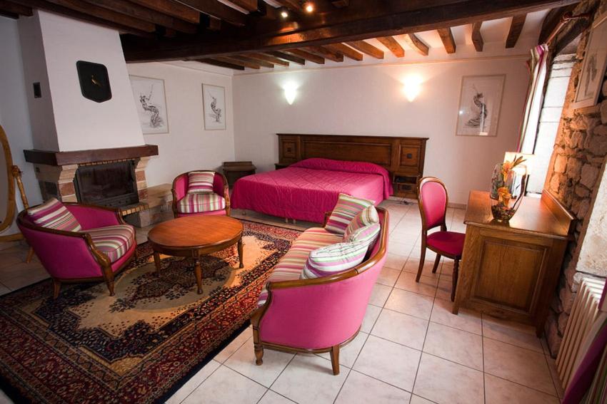 Double Room with Small Lounge photo 2