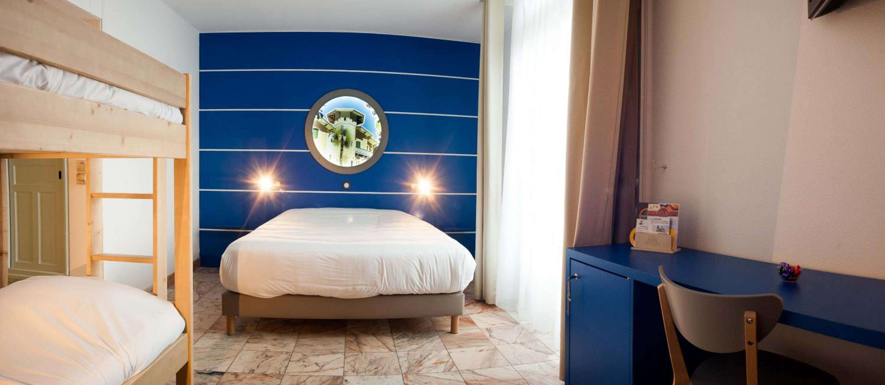 Double Room - Photo 15