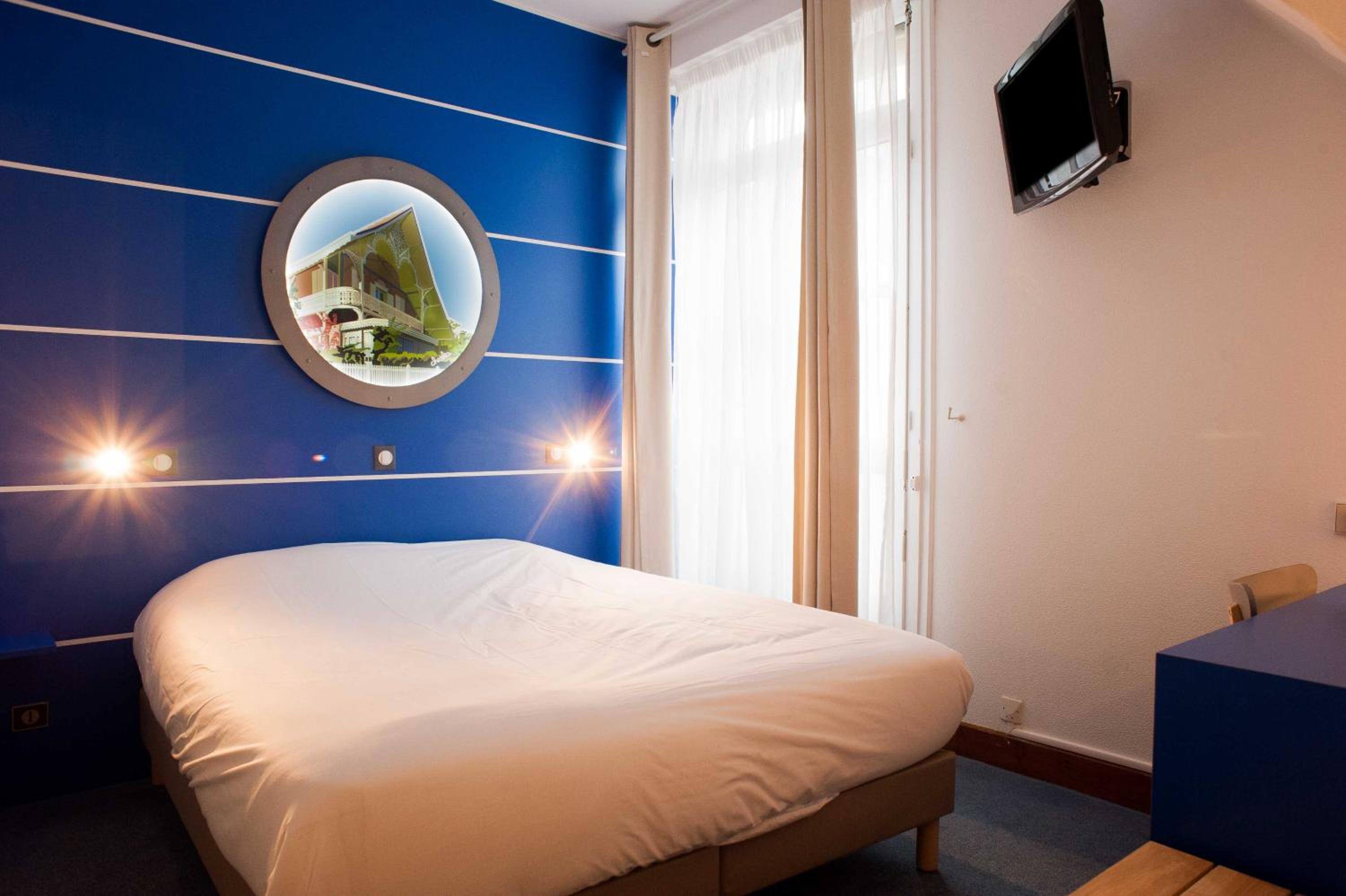Double Room - Photo 8