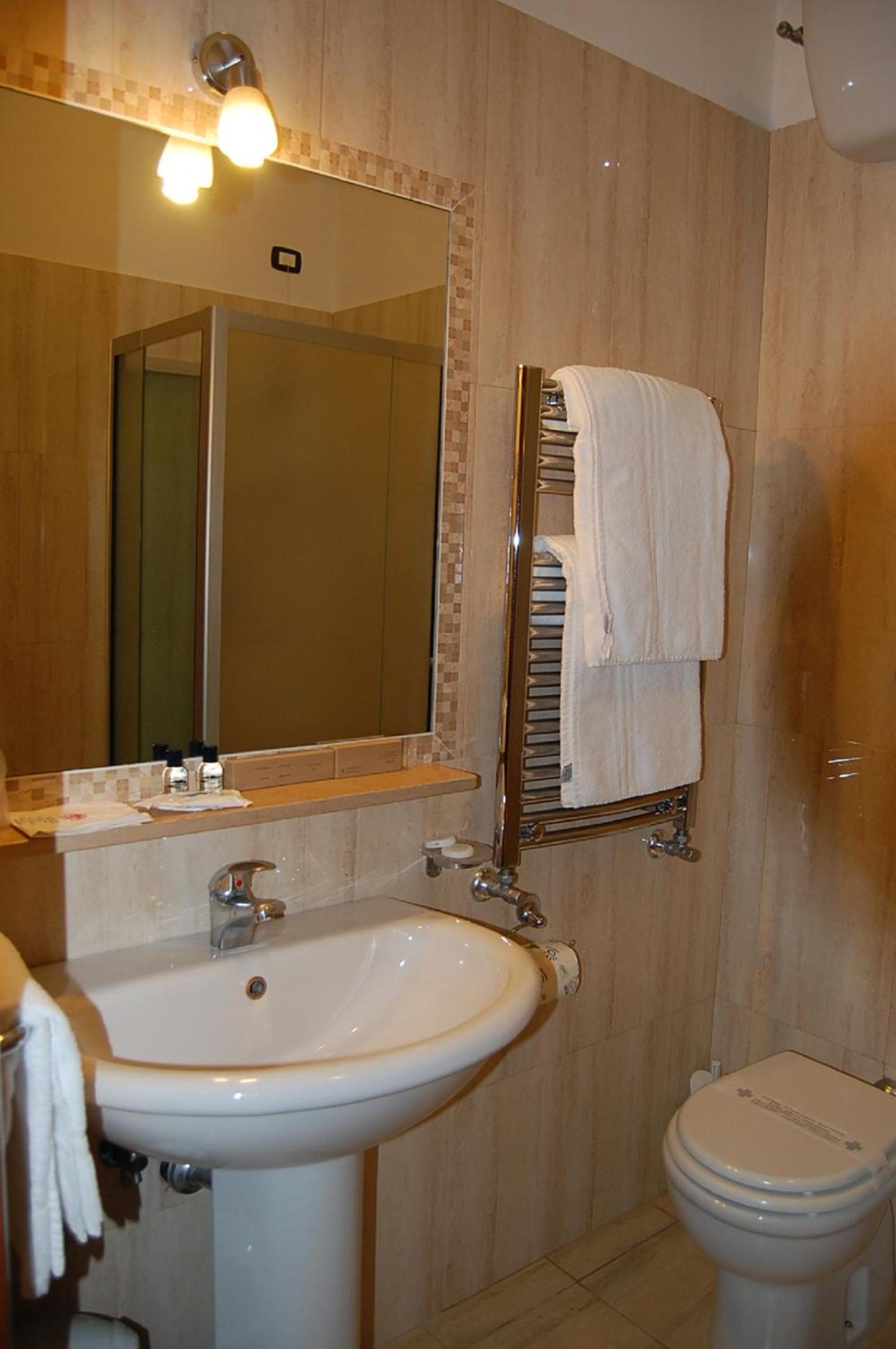 Small Double Room photo 2