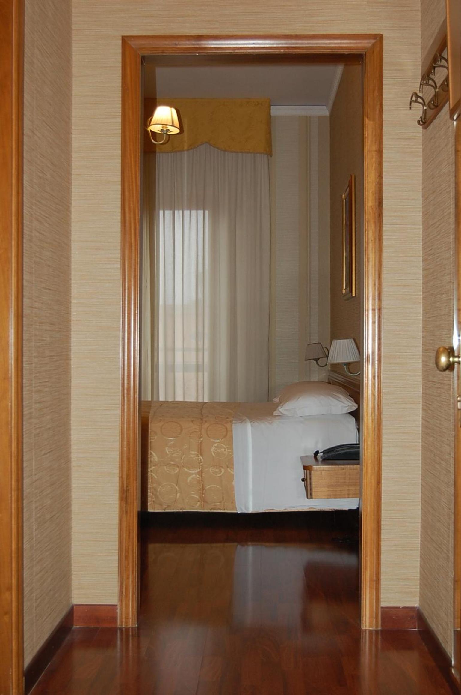 Deluxe Room photo 2