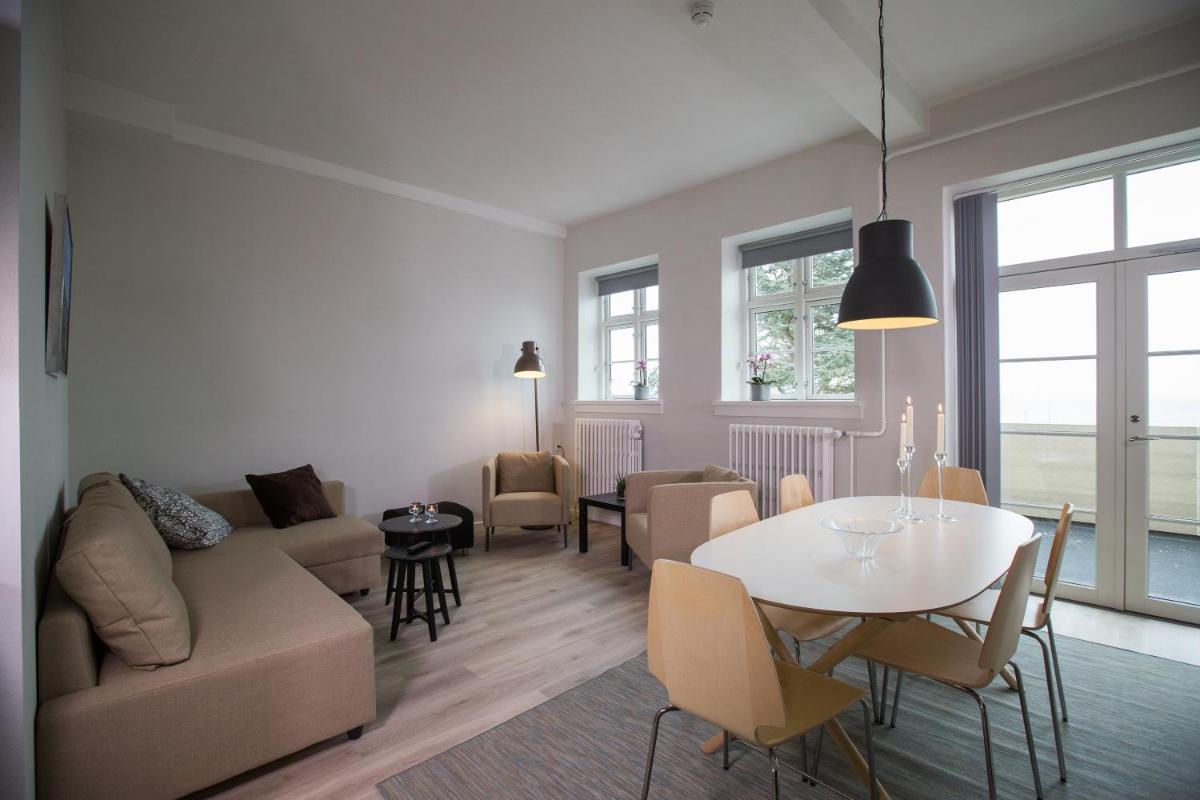 Three-Bedroom Apartment with Private Terrace photo 1