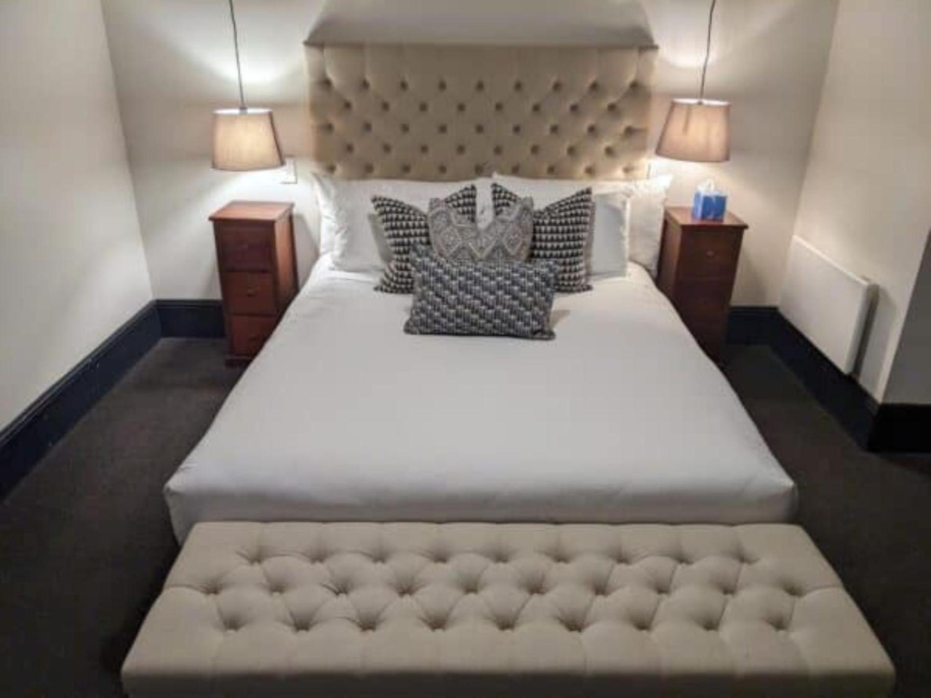 Accessible Queen Room photo 2