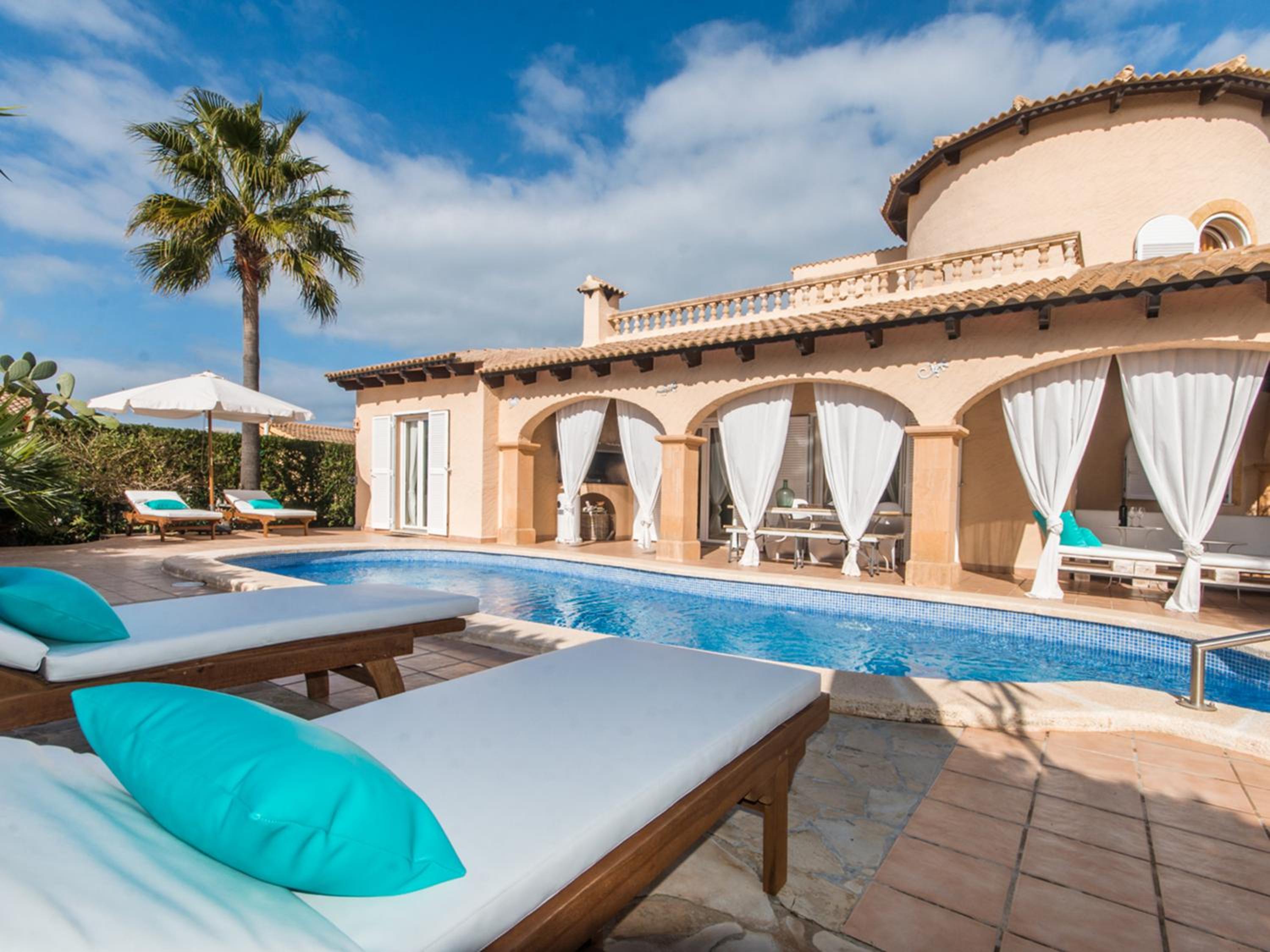 Villa with Private Pool photo 3