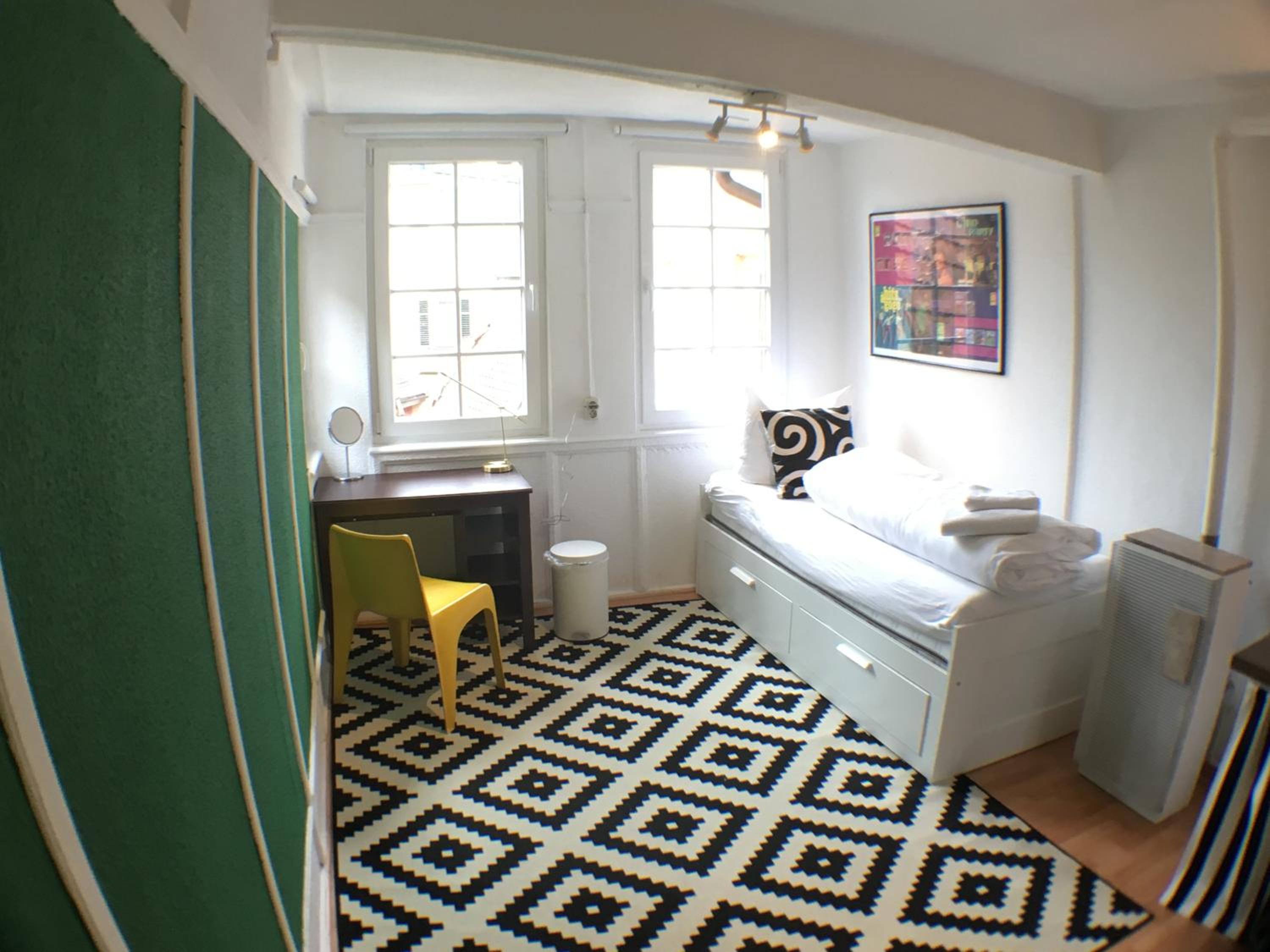 Double Room with Shared Bathroom photo 3