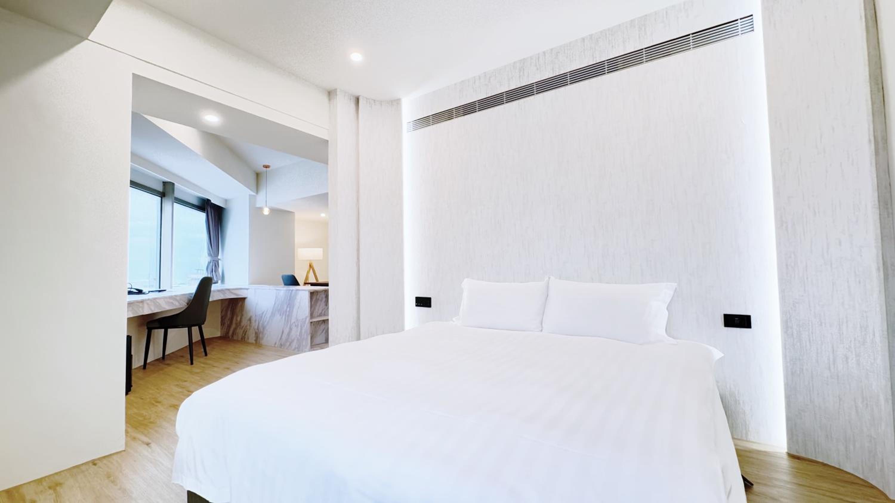 Deluxe Double Room with Bath