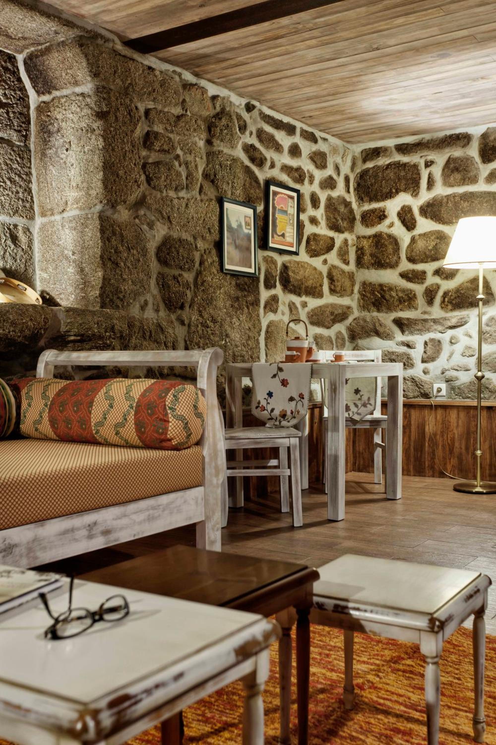 One-Bedroom Suite - Photo 7