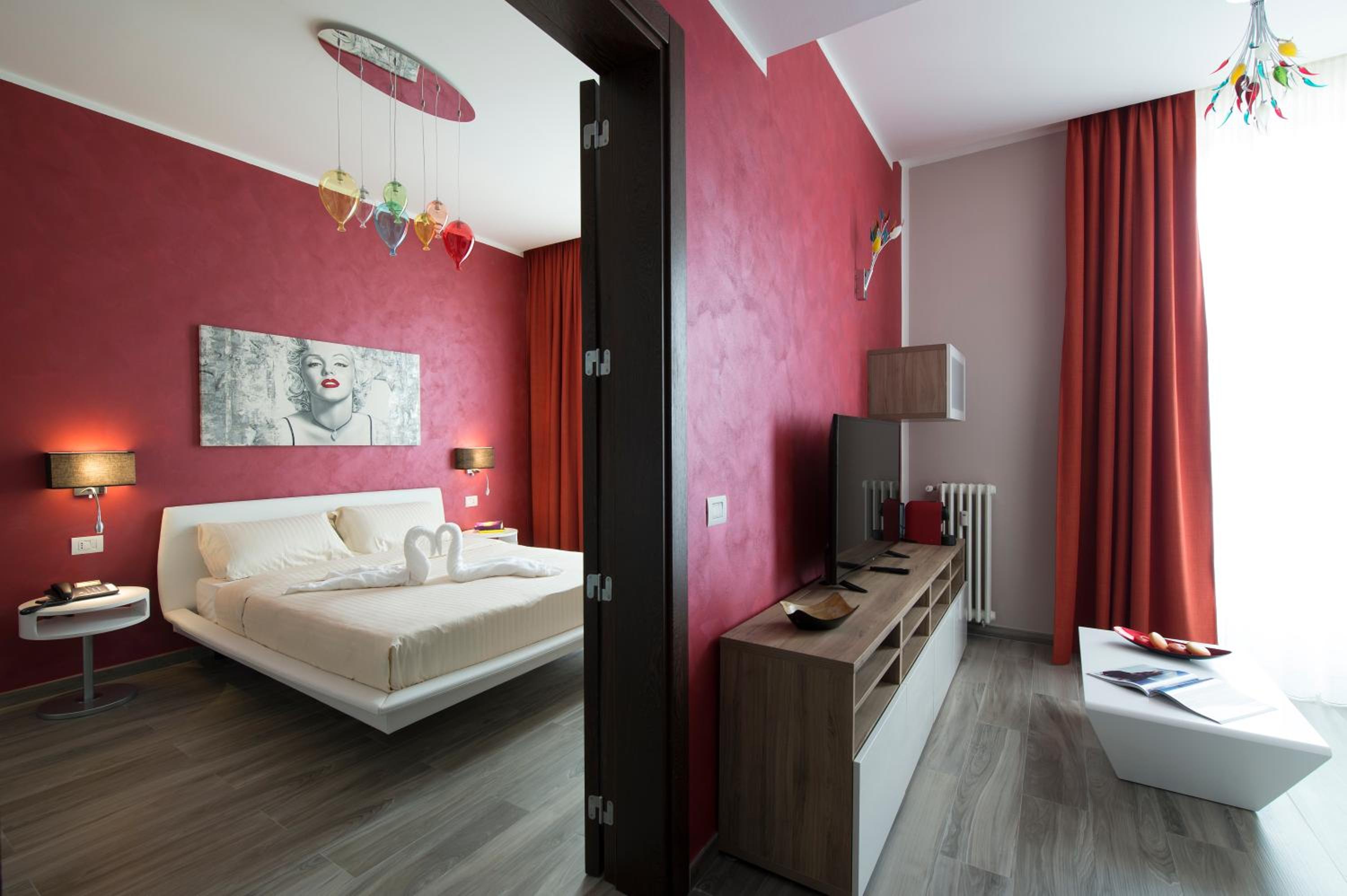 Junior Suite (2 Adults)