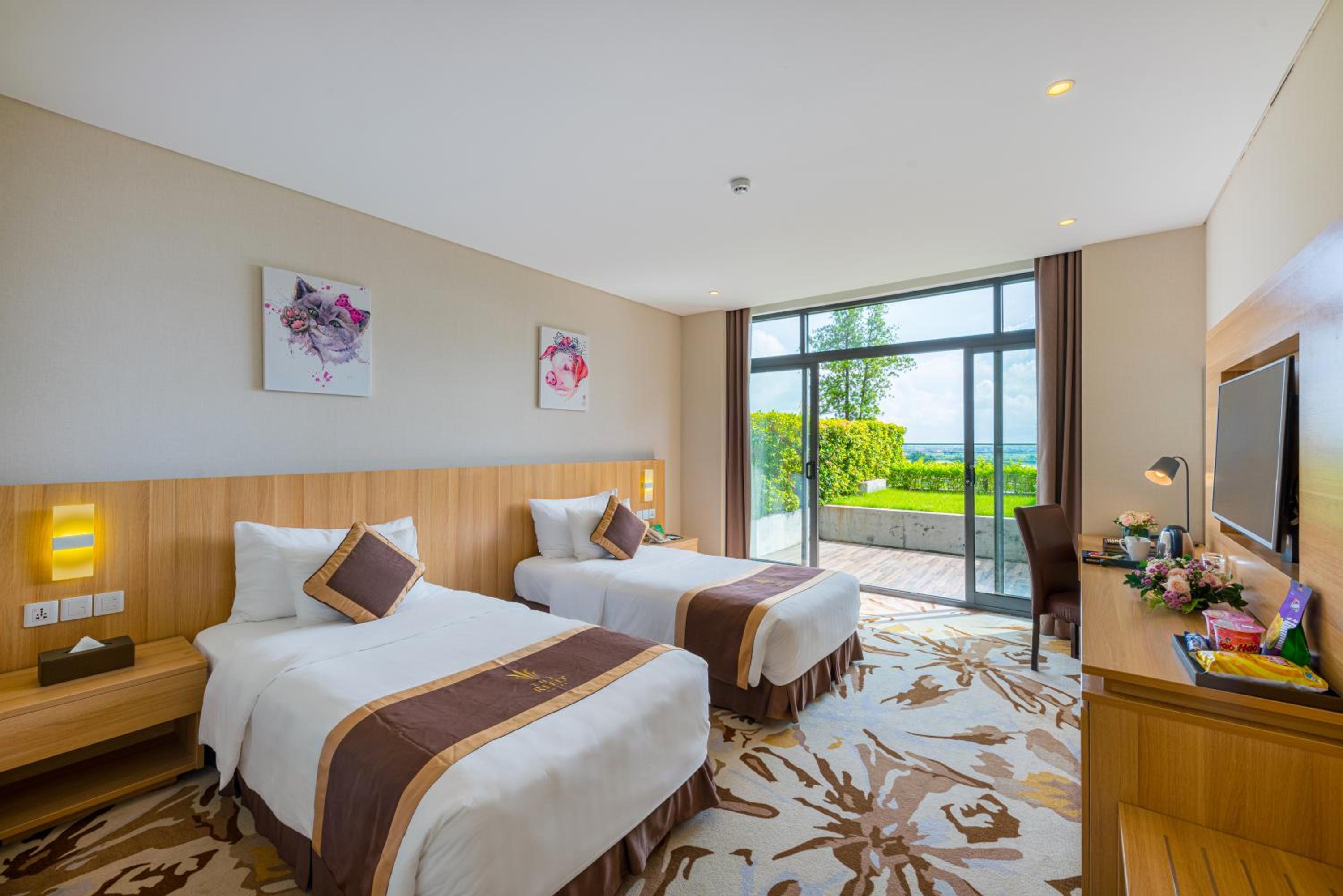 Standard Twin Room with Garden View