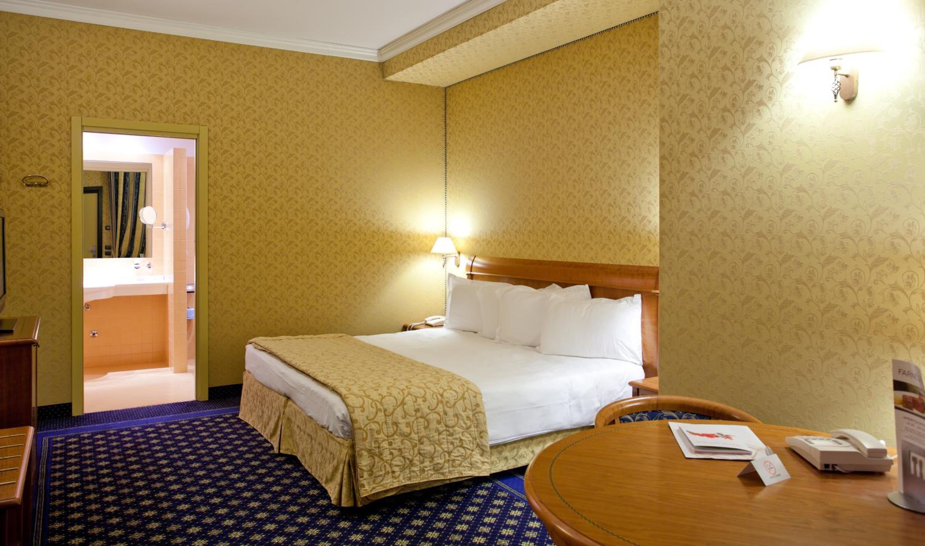 Junior Suite (2 Adults) - Photo 5