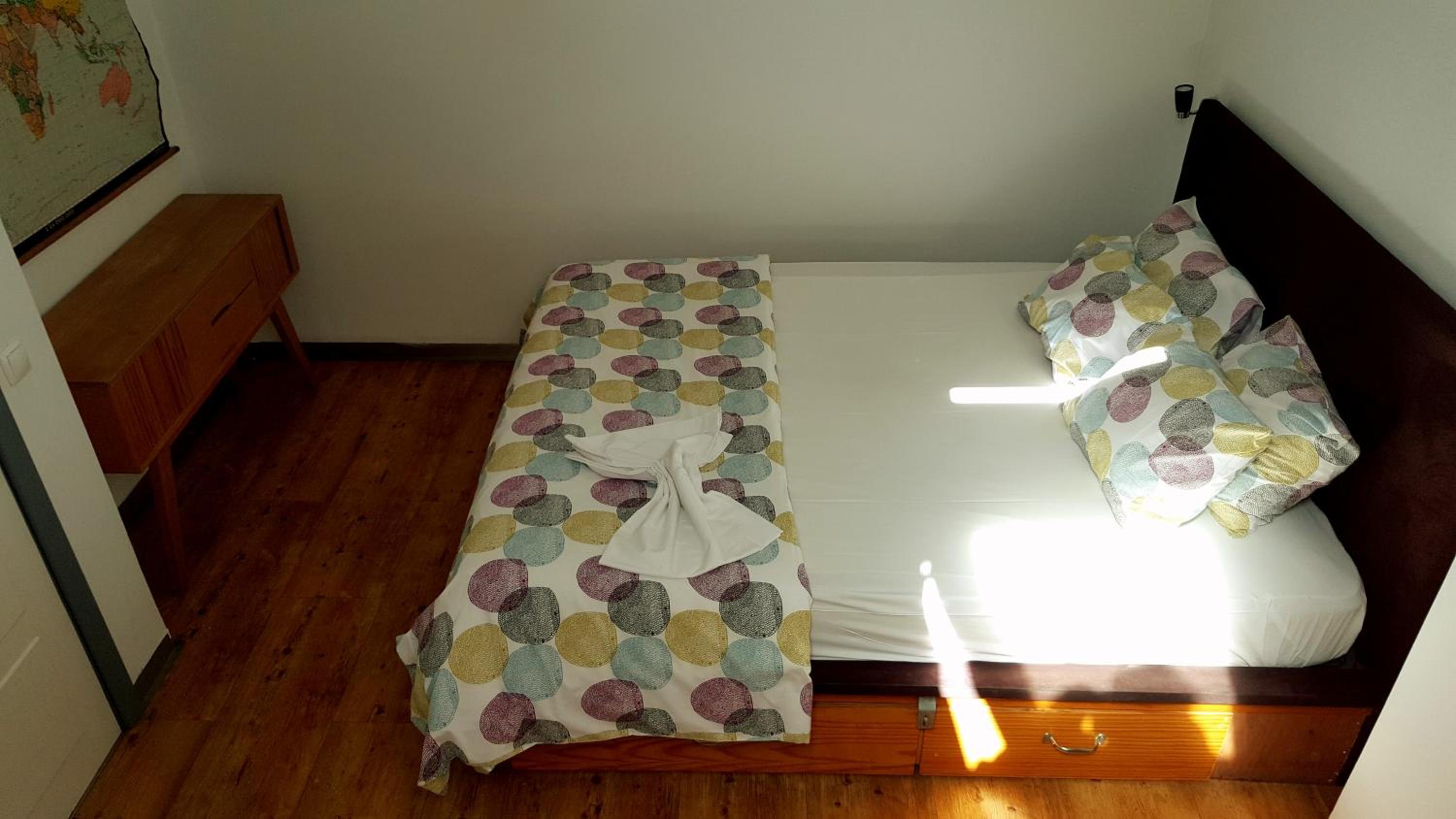 Double Room with Shared Bathroom photo 3