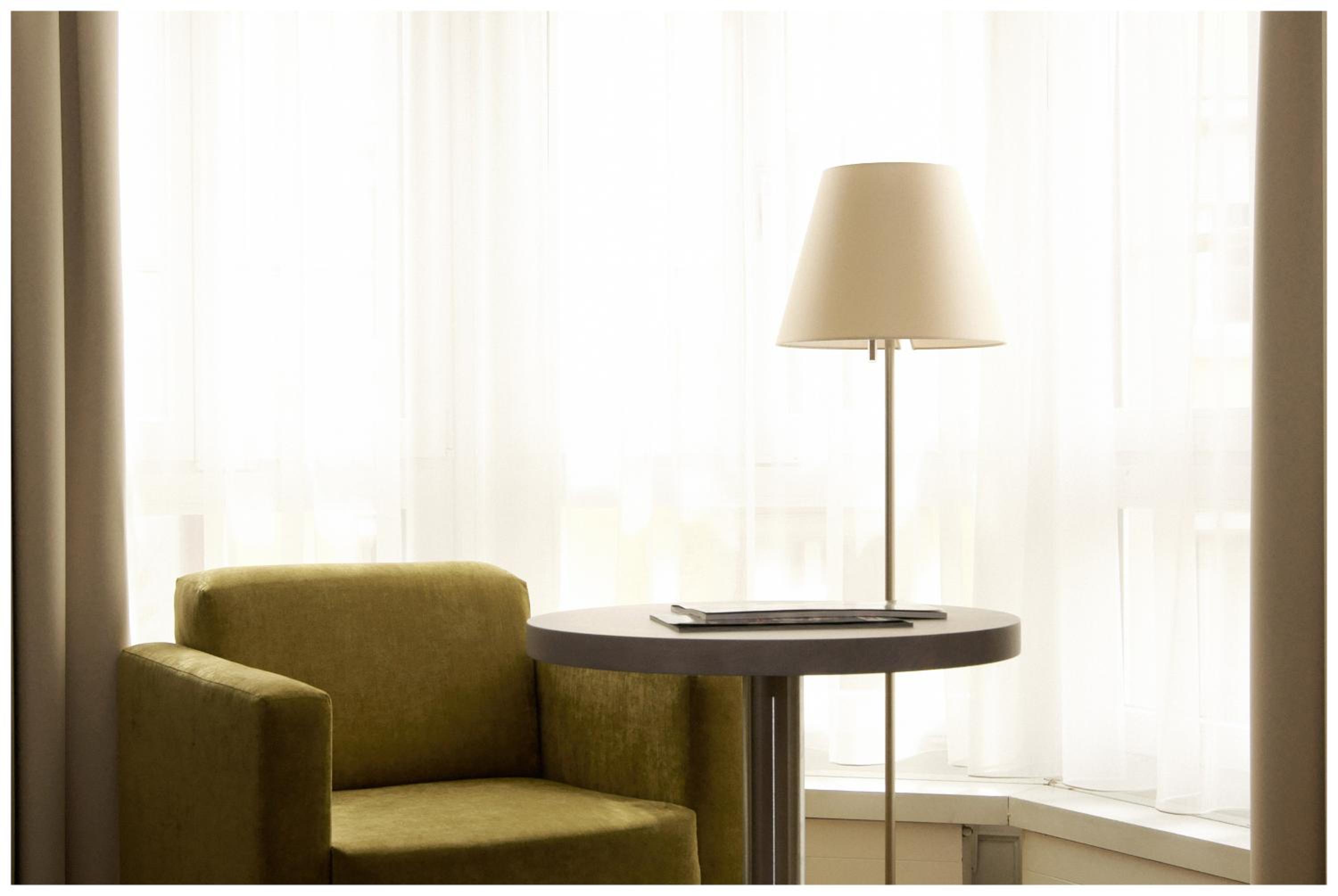 Superior King Room - Photo 7