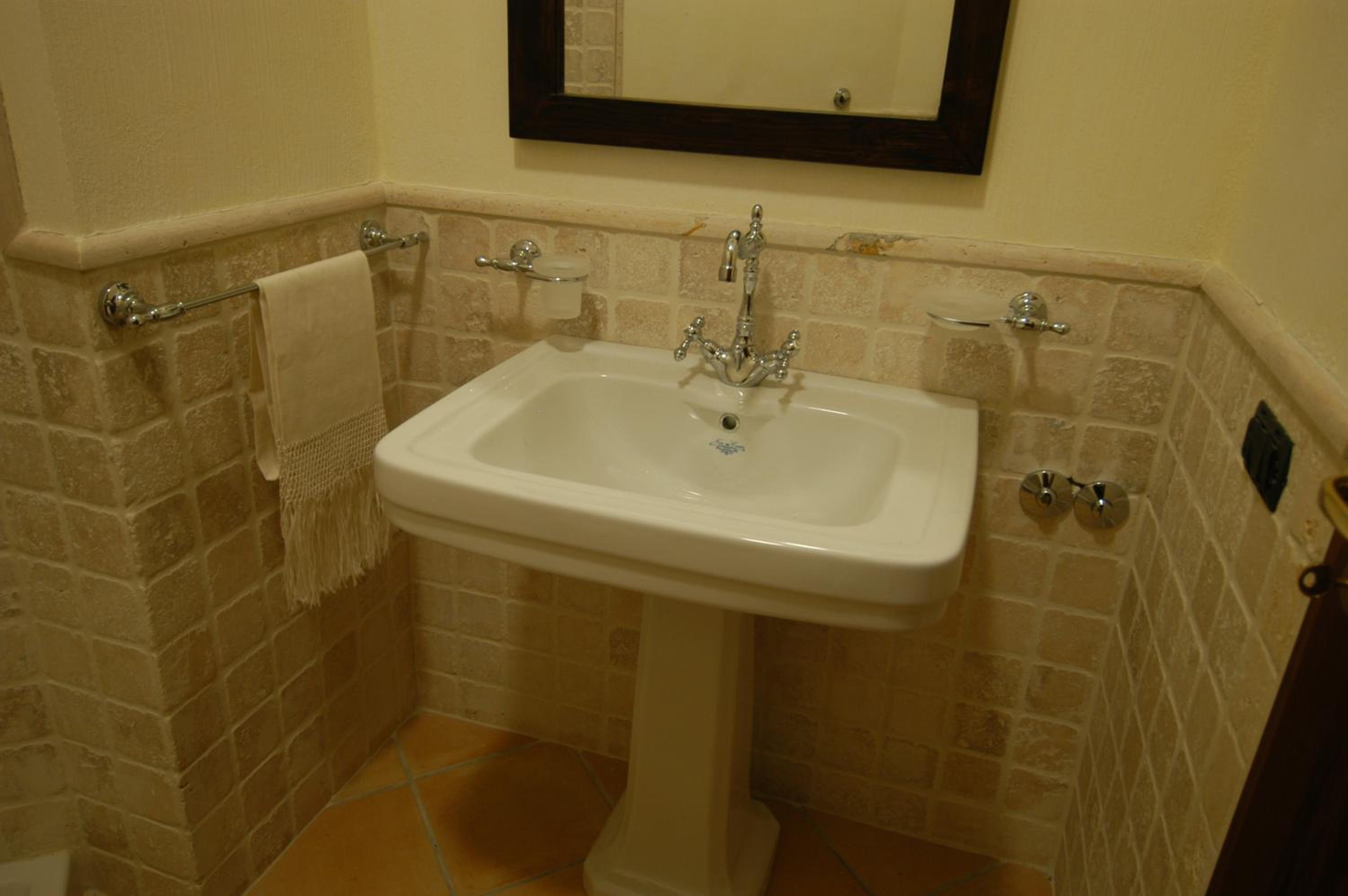 Double Room - Photo 2
