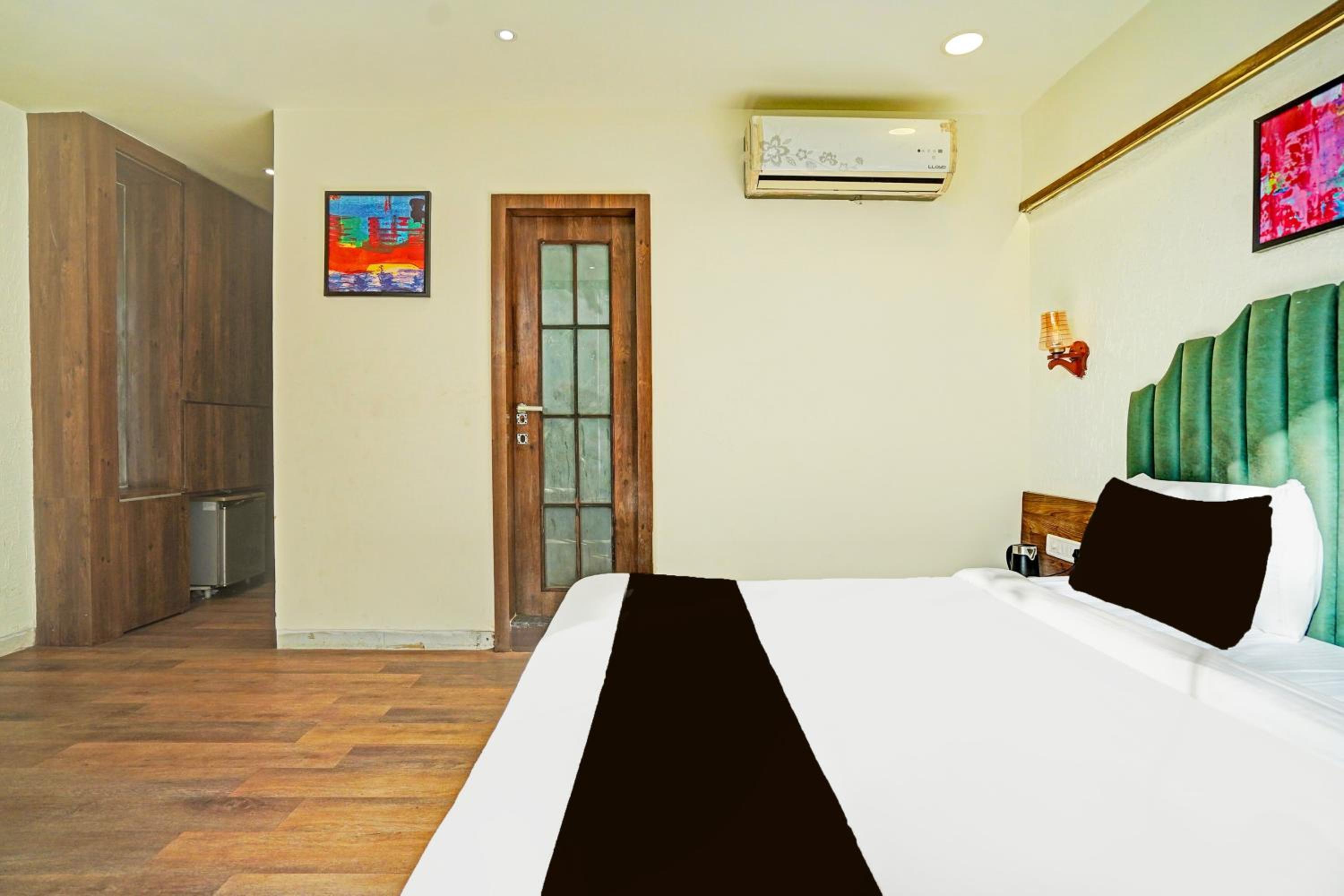 Deluxe Triple Room photo 2