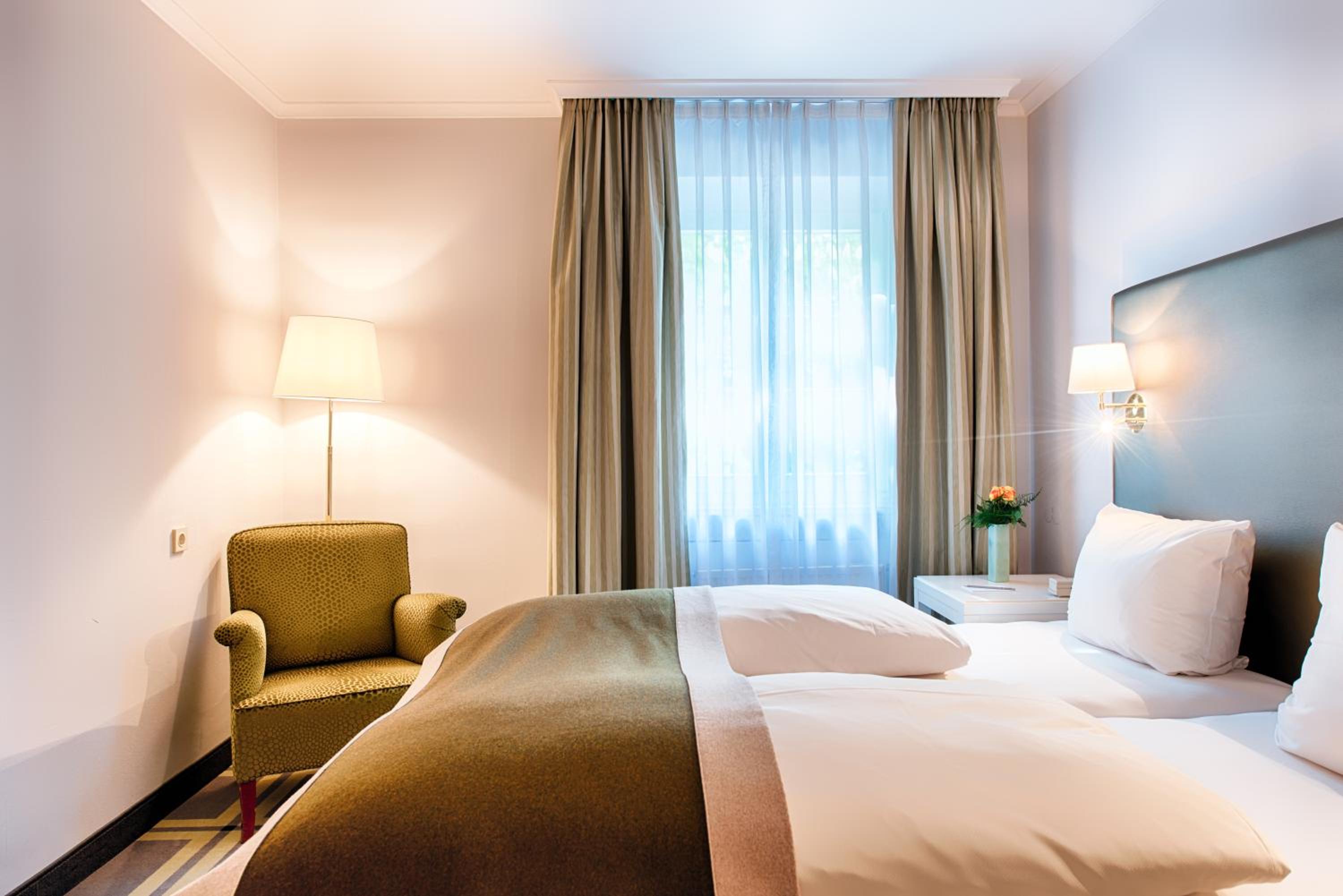 Superior King Room - Photo 3