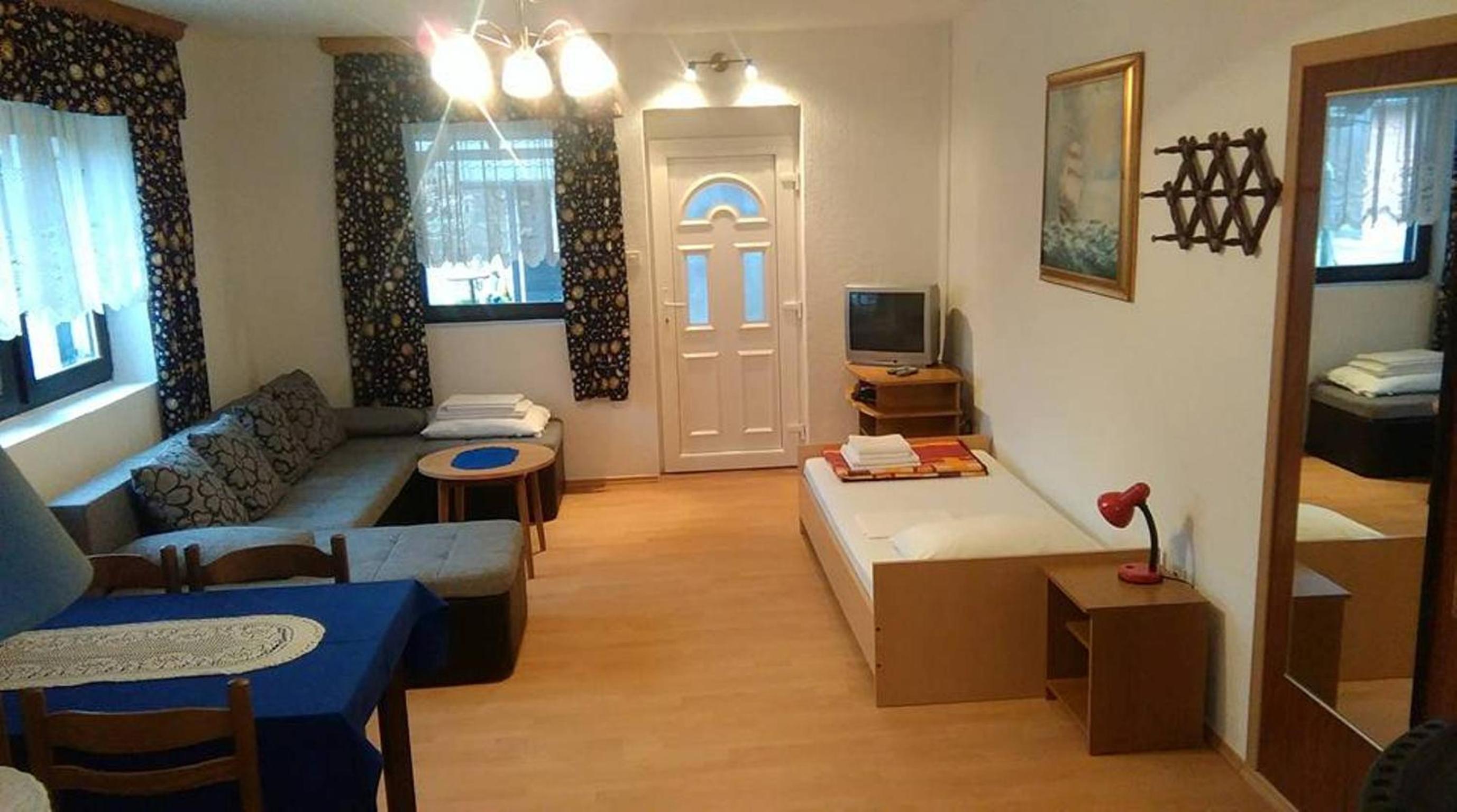 One-Bedroom Apartment - Photo 21