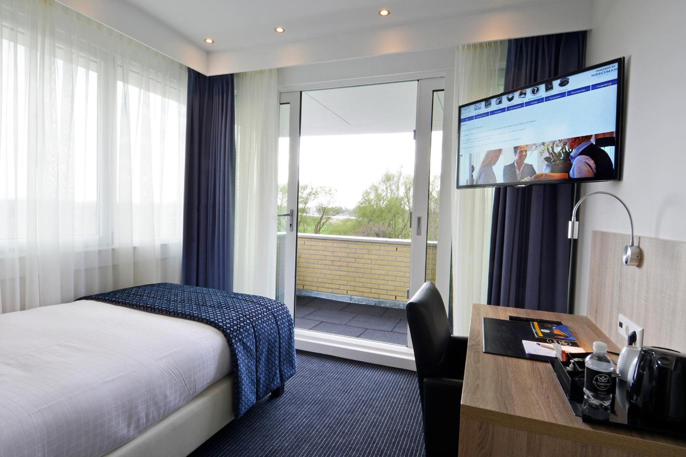 Single Room with Balcony photo 2