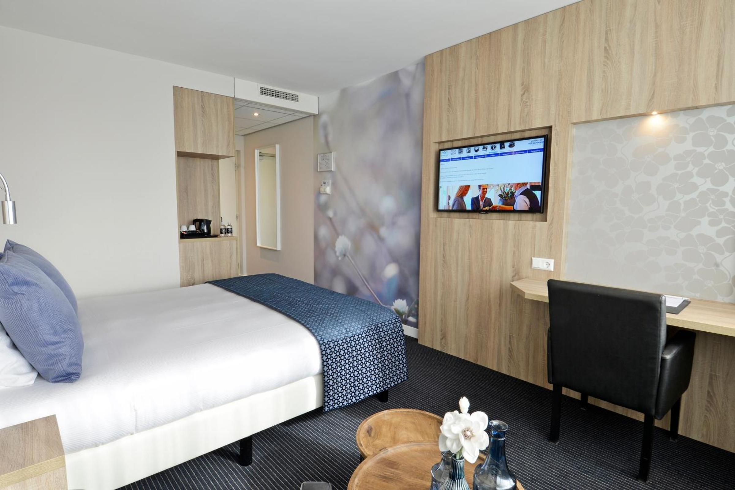 Deluxe Queen Room photo 2