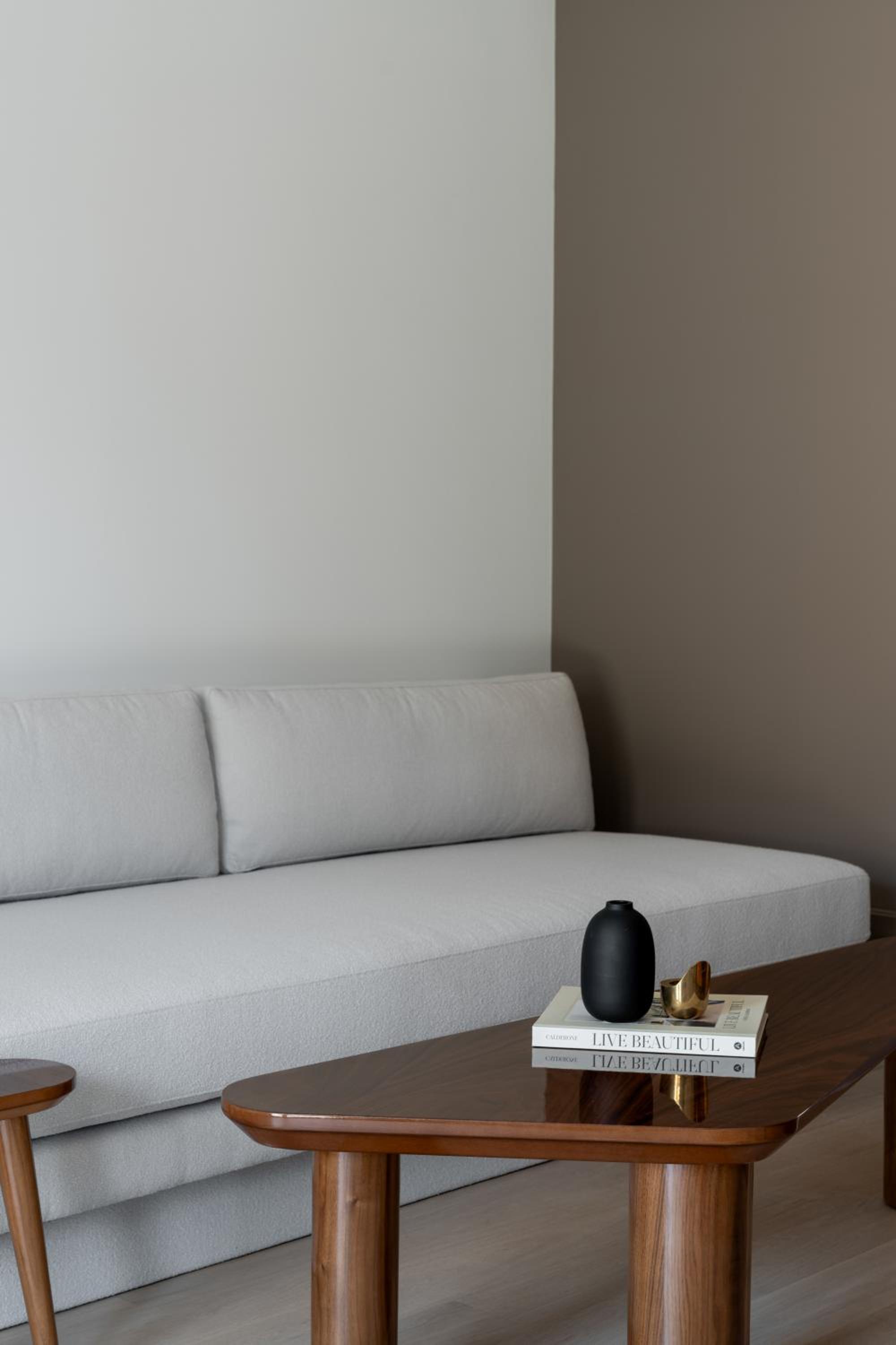 One-Bedroom Deluxe Apartment