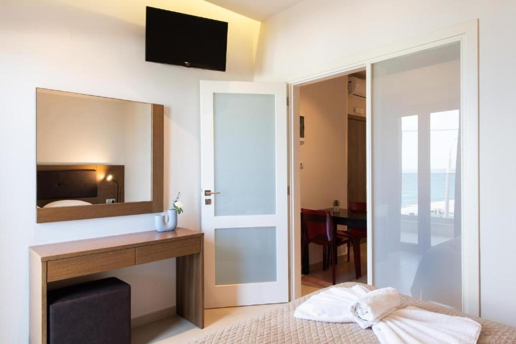 One-Bedroom Apartment with Sea View