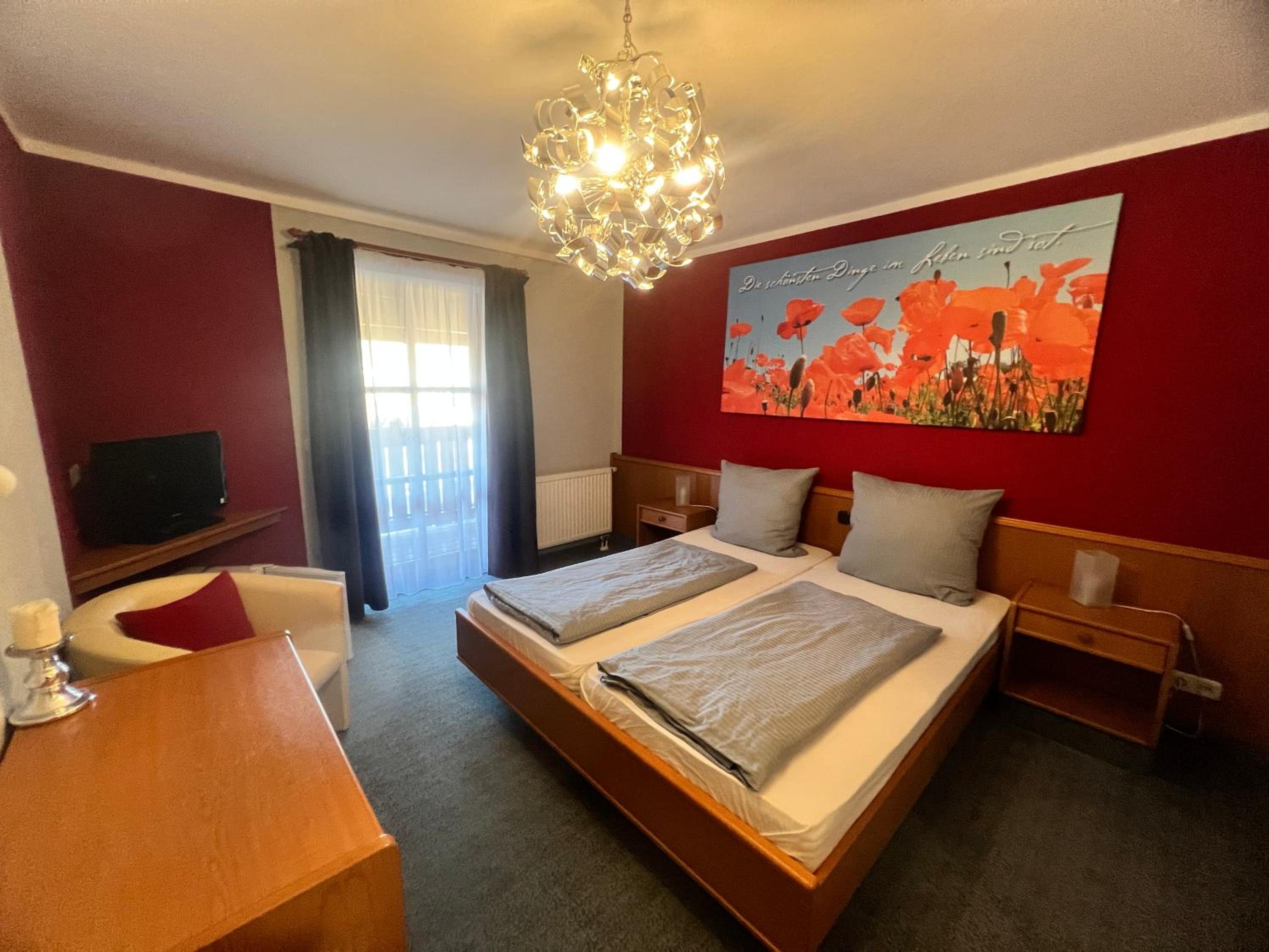 Double Room with Private Bathroom photo 1