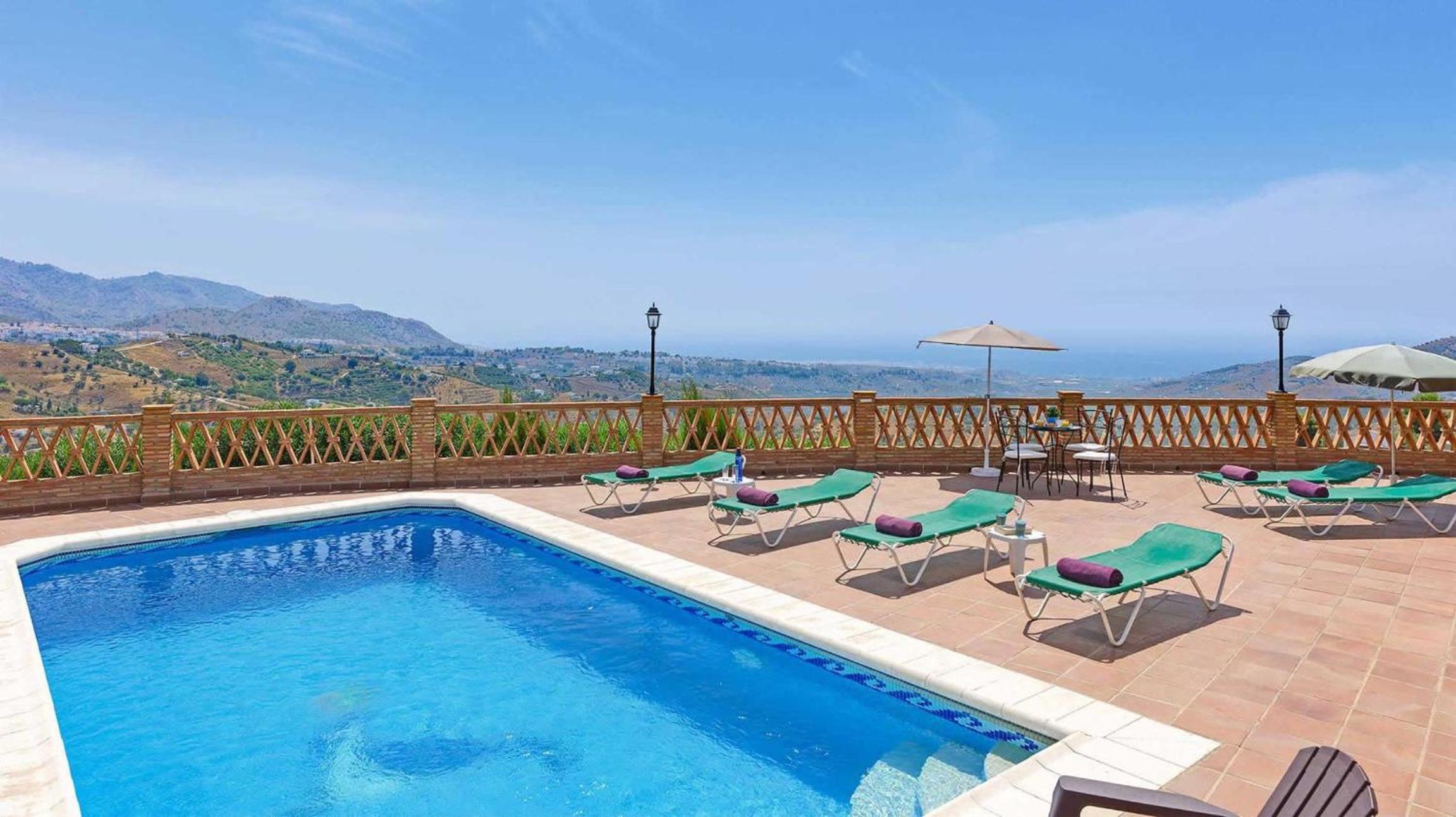 Villa photo 3