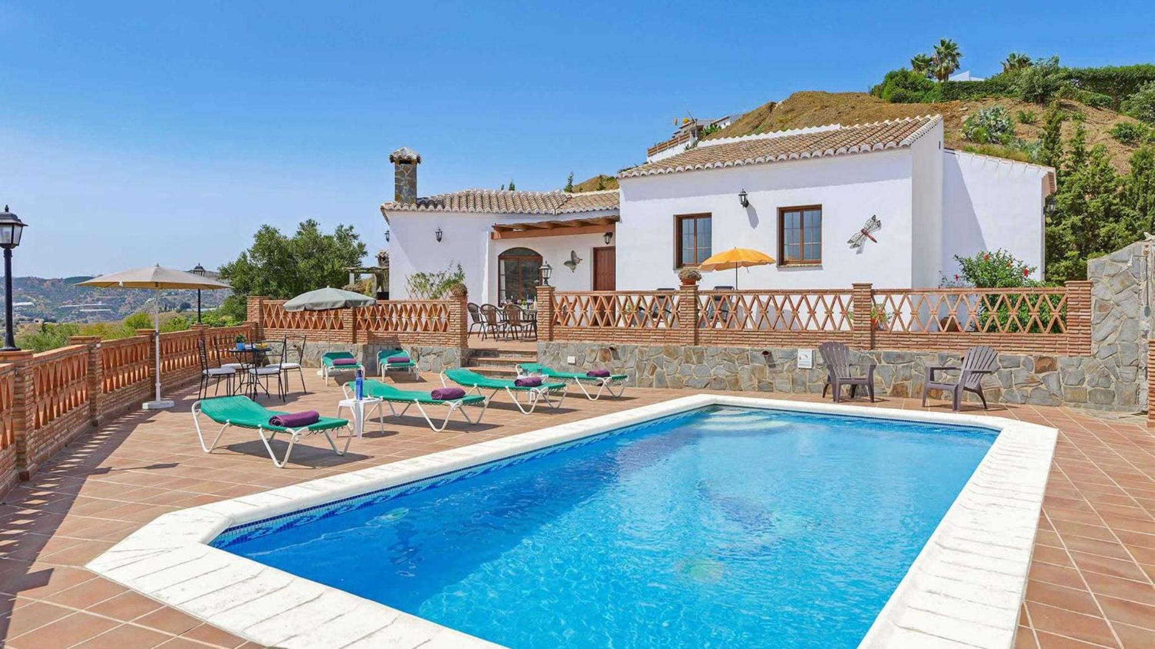 Villa photo 2