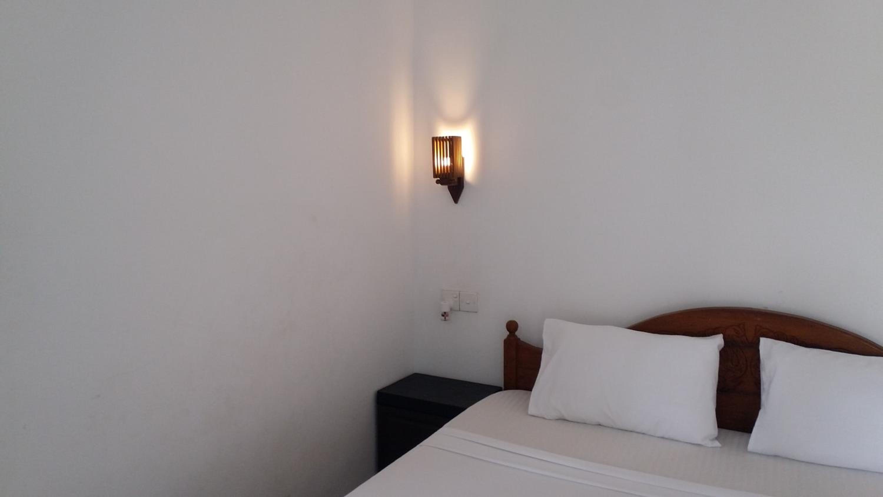 Deluxe Double Room with Balcony photo 2